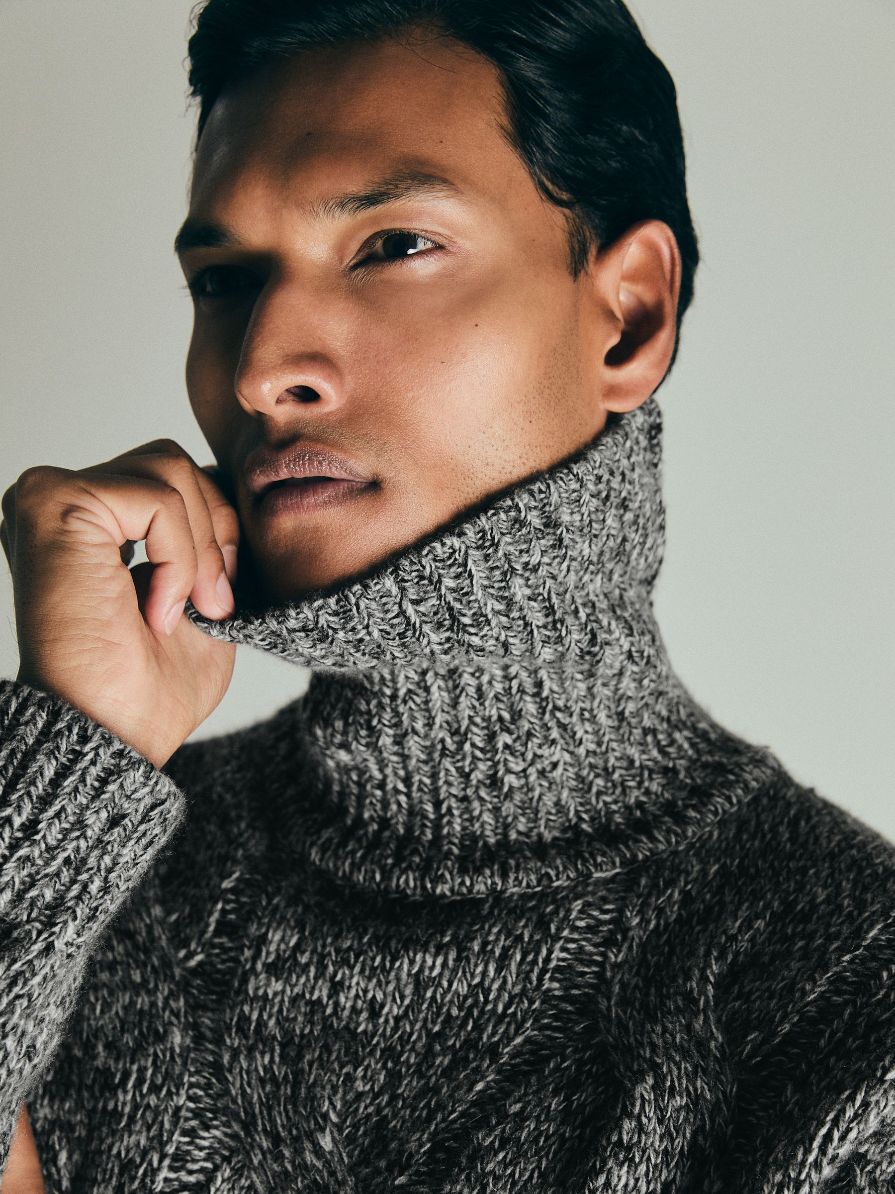 Atelier Cabled-Cashmere Roll-Neck Jumper in Black/White