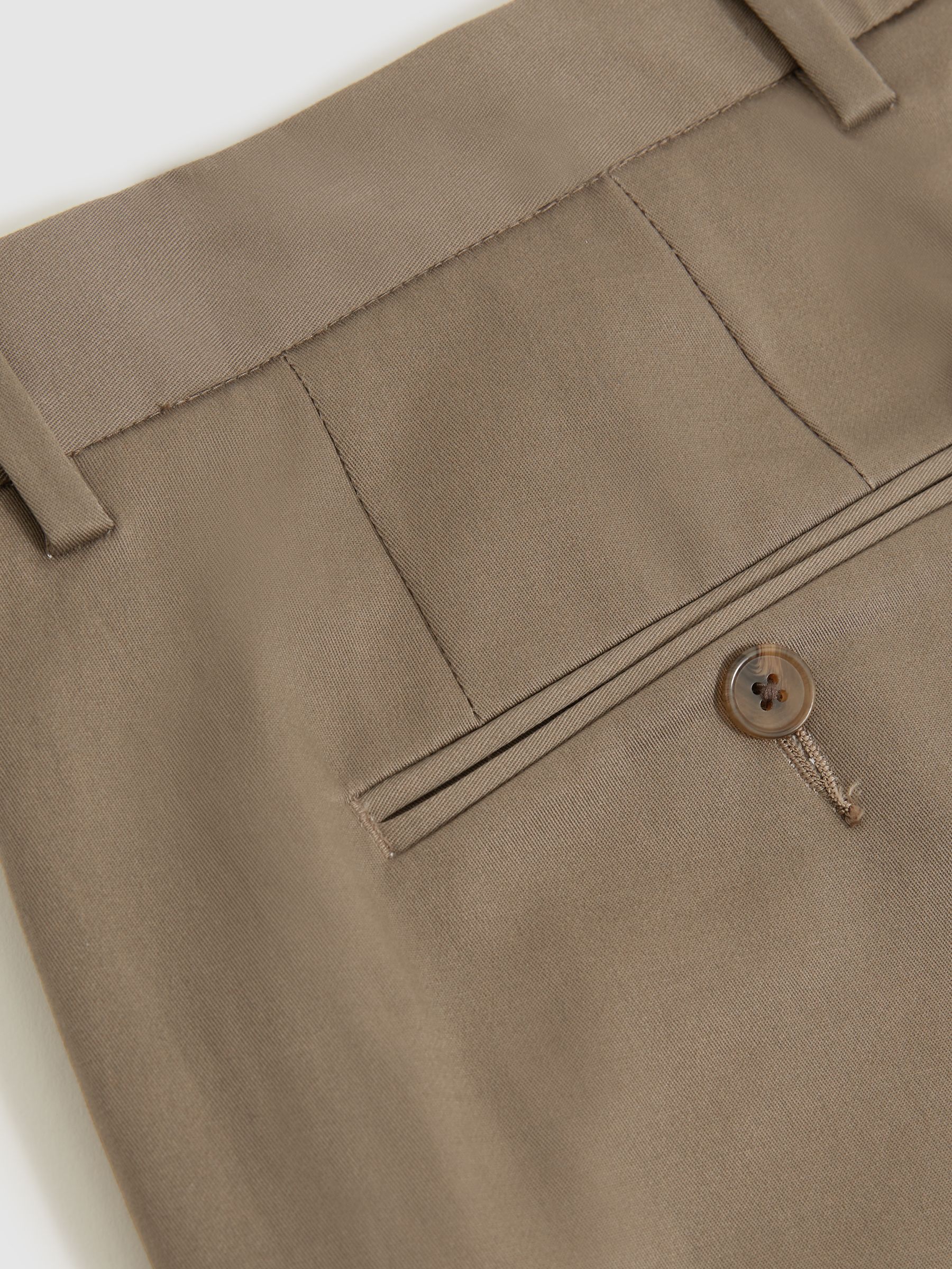 Oe Hampton Cotton Chino Shorts with Stretch in Taupe