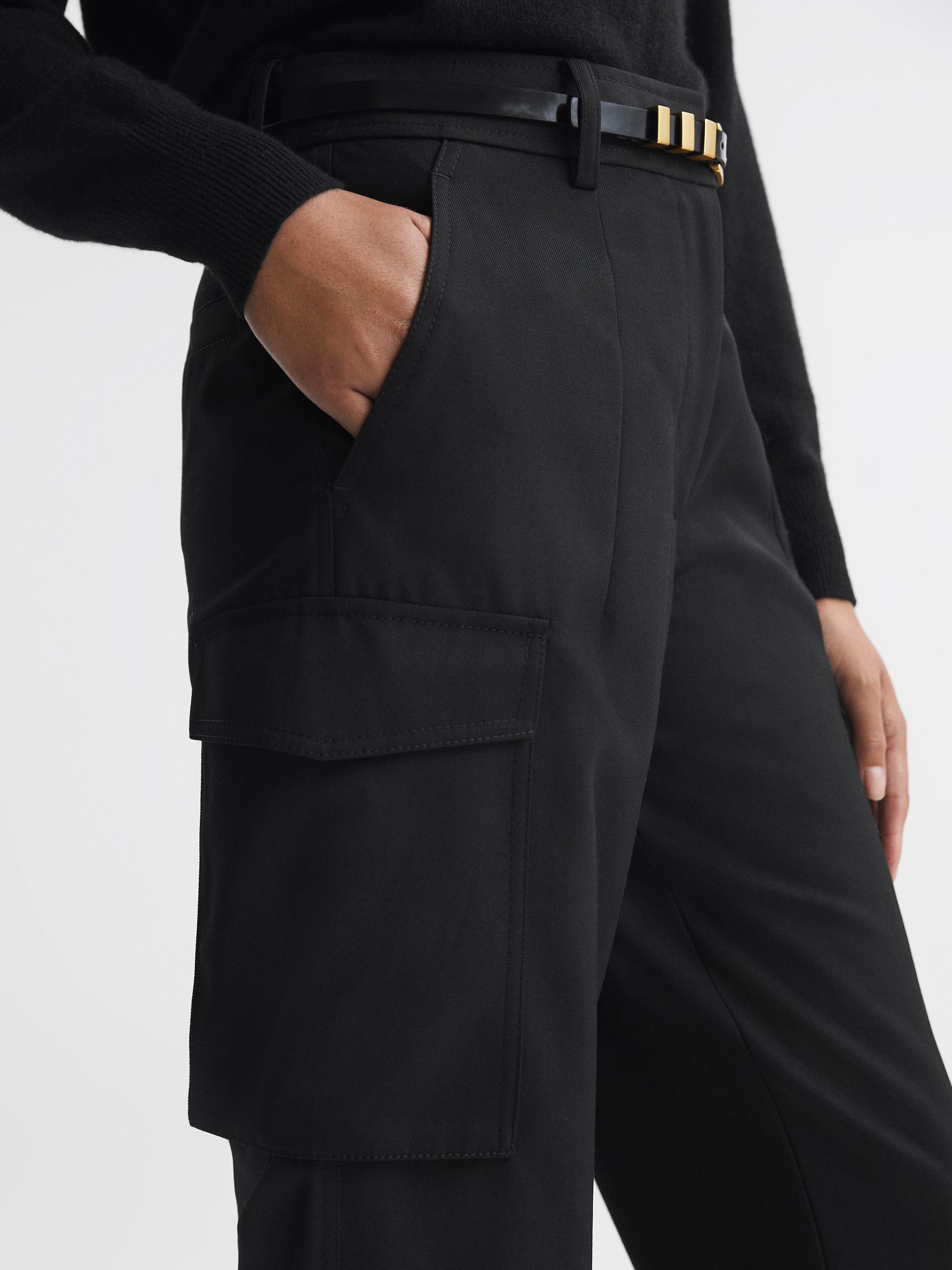 Mid Rise Cargo Trousers in Black