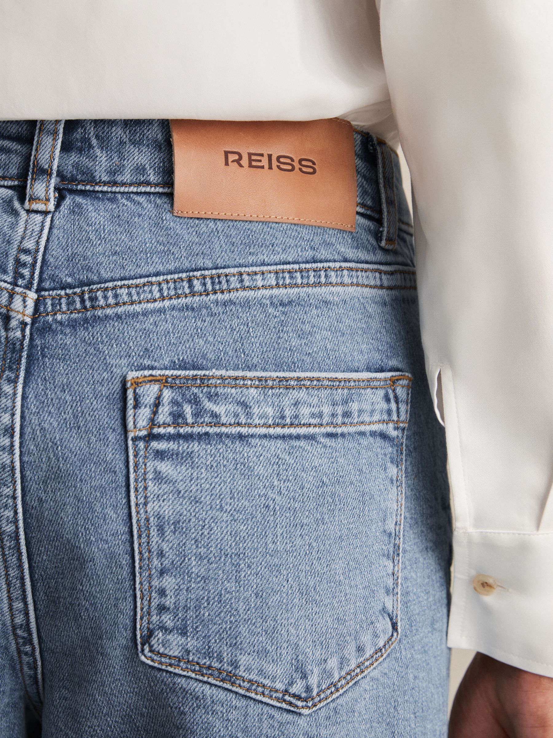 Petite Mid-Rise Straight-Leg Jeans in Light Blue