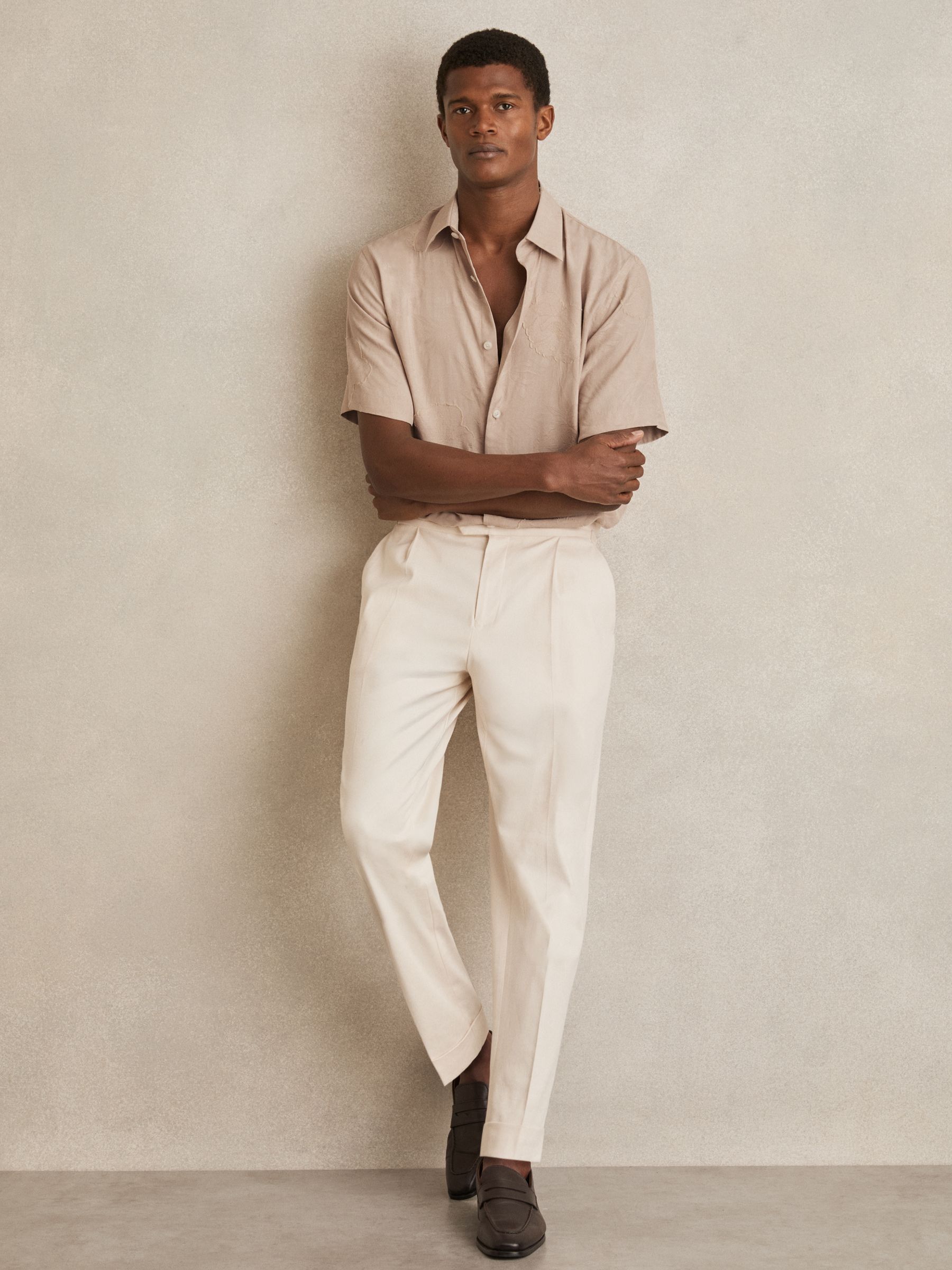 Floral-Jacquard Short-Sleeve Shirt in Oatmeal