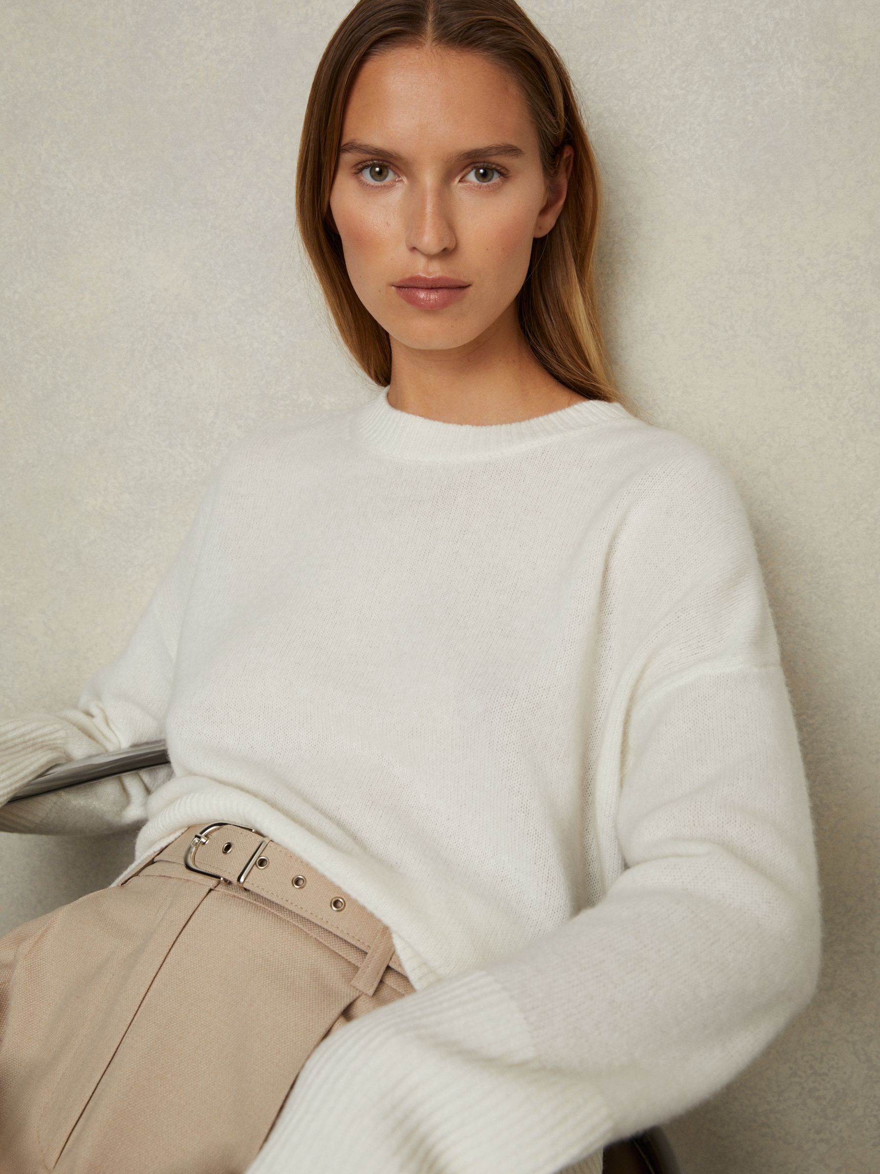 Wool-Cashmere Crew Neck Jumper in Cream