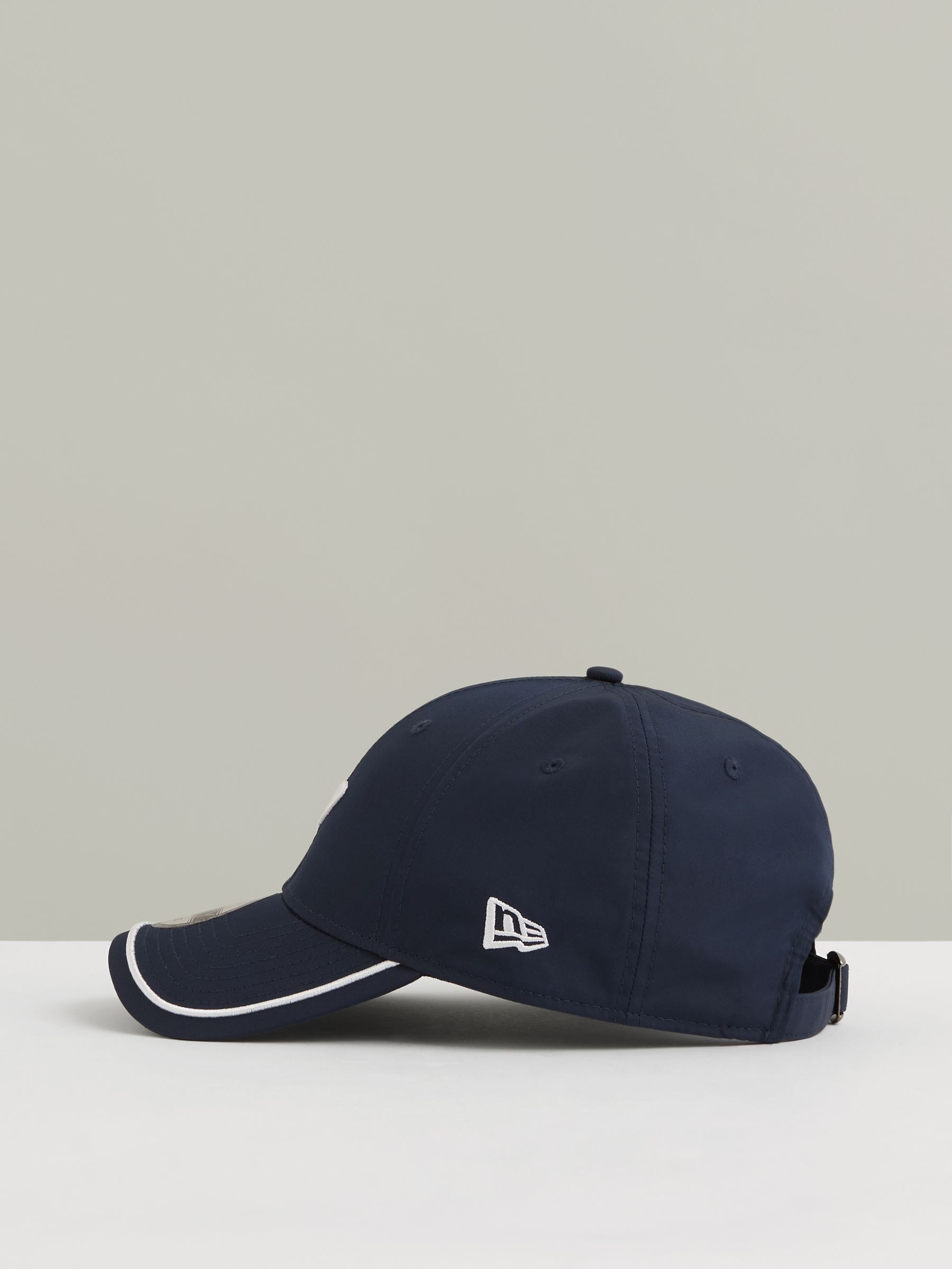 McLaren F1 Team Speedmark Logo Cap Unisex Fit in Navy
