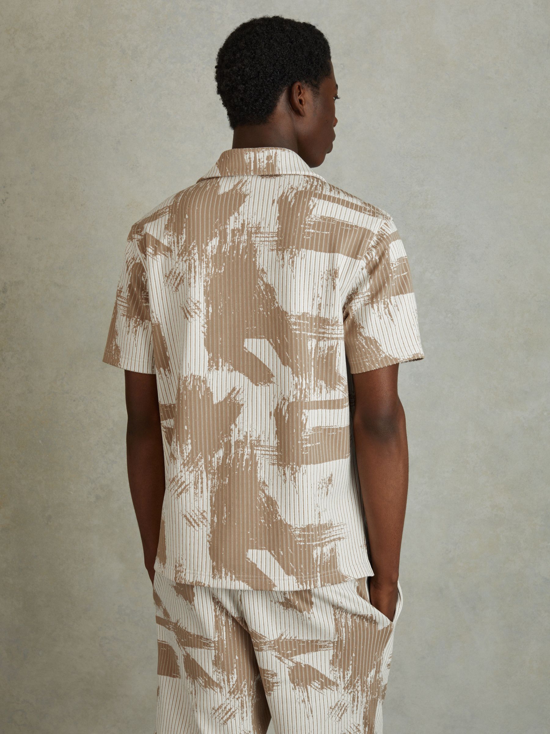 Brushstroke Print Cuban Collar Shirt in Sand/White