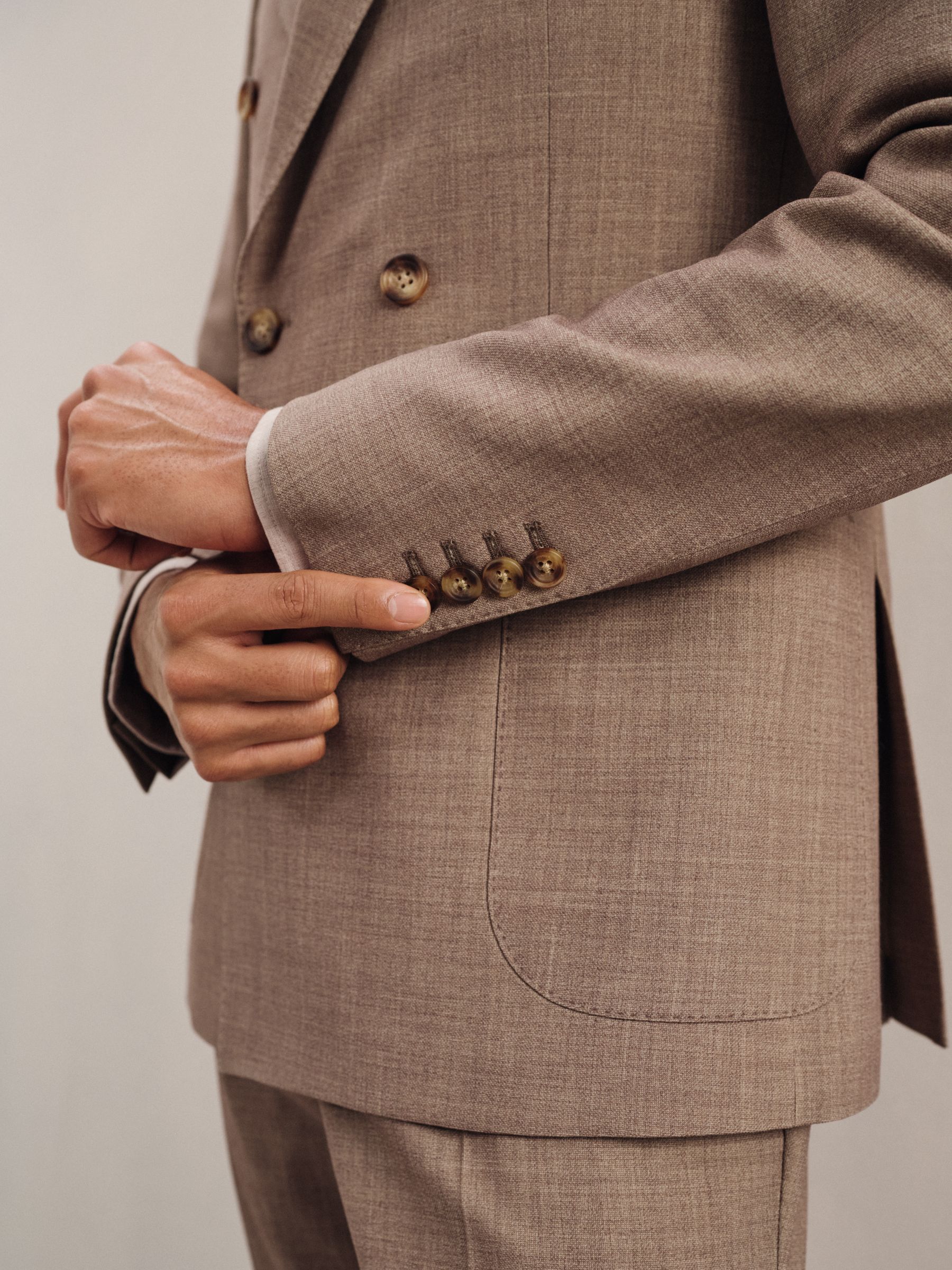 Double-Breasted Textured Suit Blazer With Wool Slim-Fit in Brown