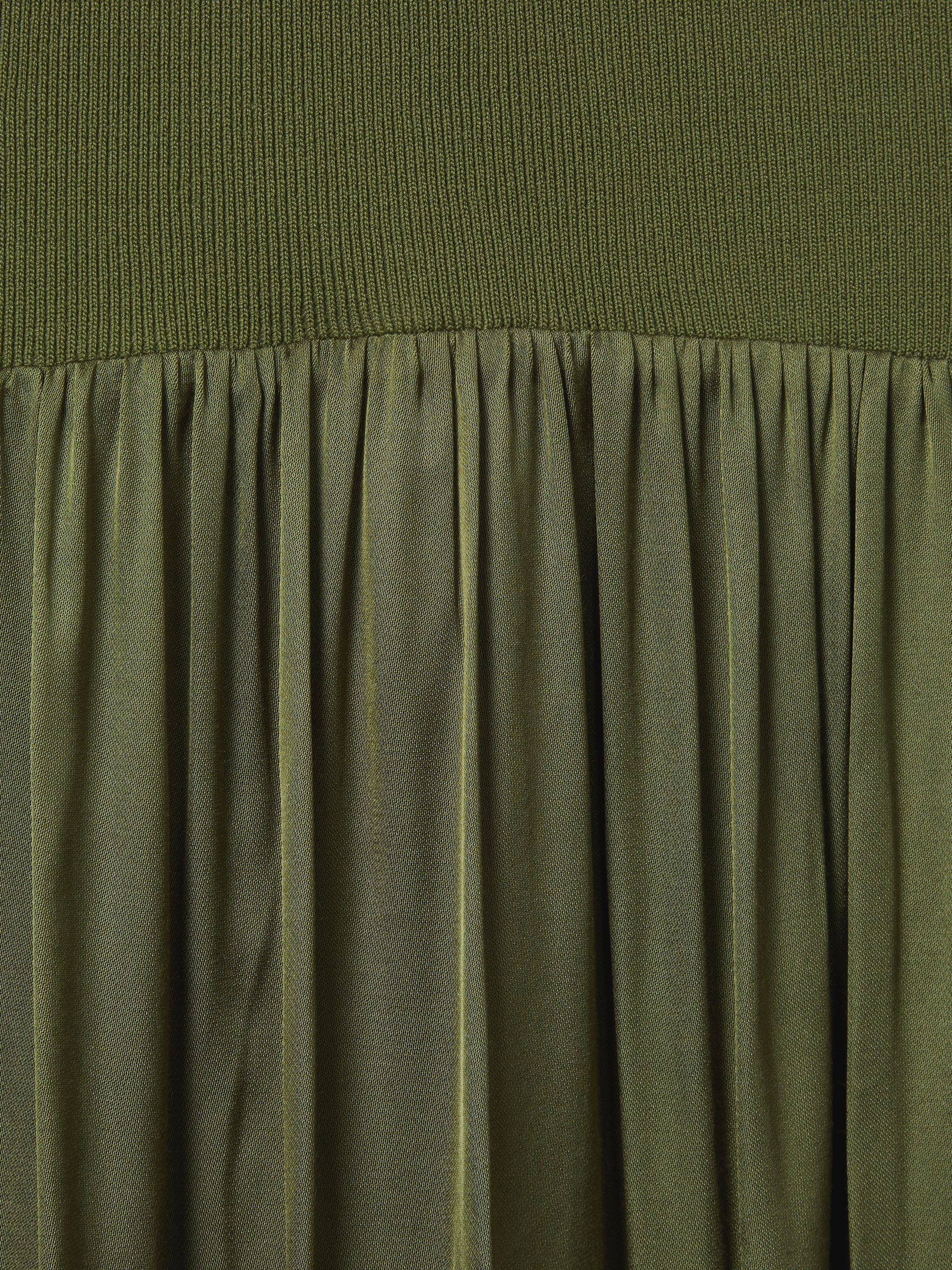 Florere Dropped Waist Midi Dress in Khaki