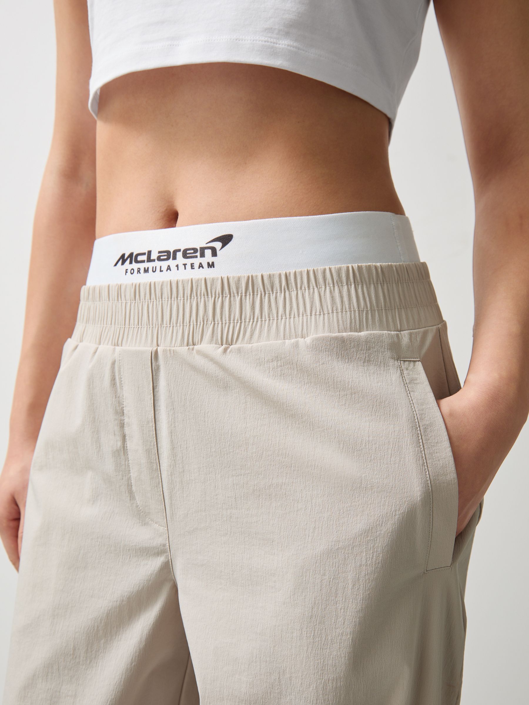McLaren F1 Team Boxer-Waist Trousers in Stone