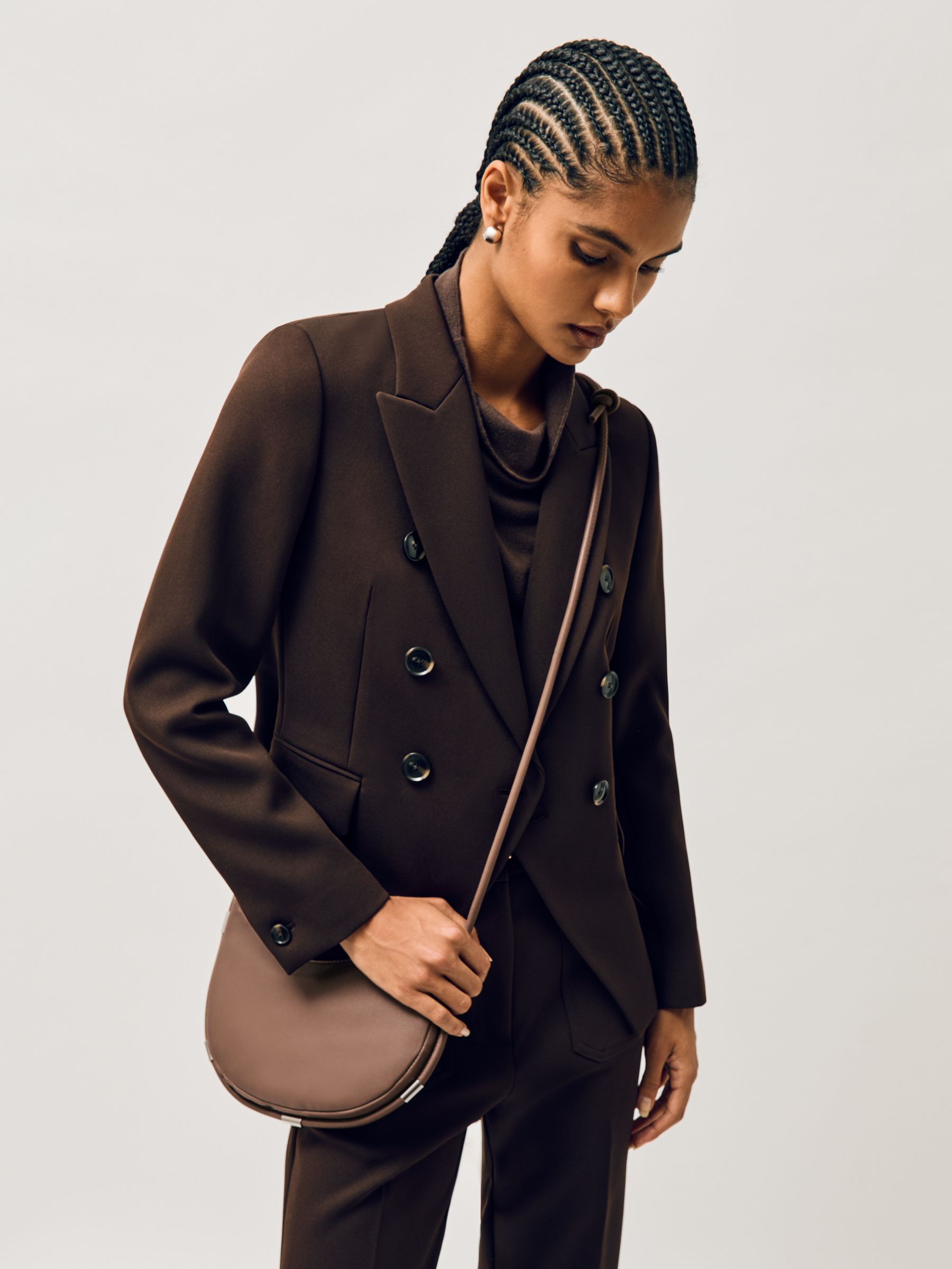 Leather Rope Strap Shoulder Bag in Neutral