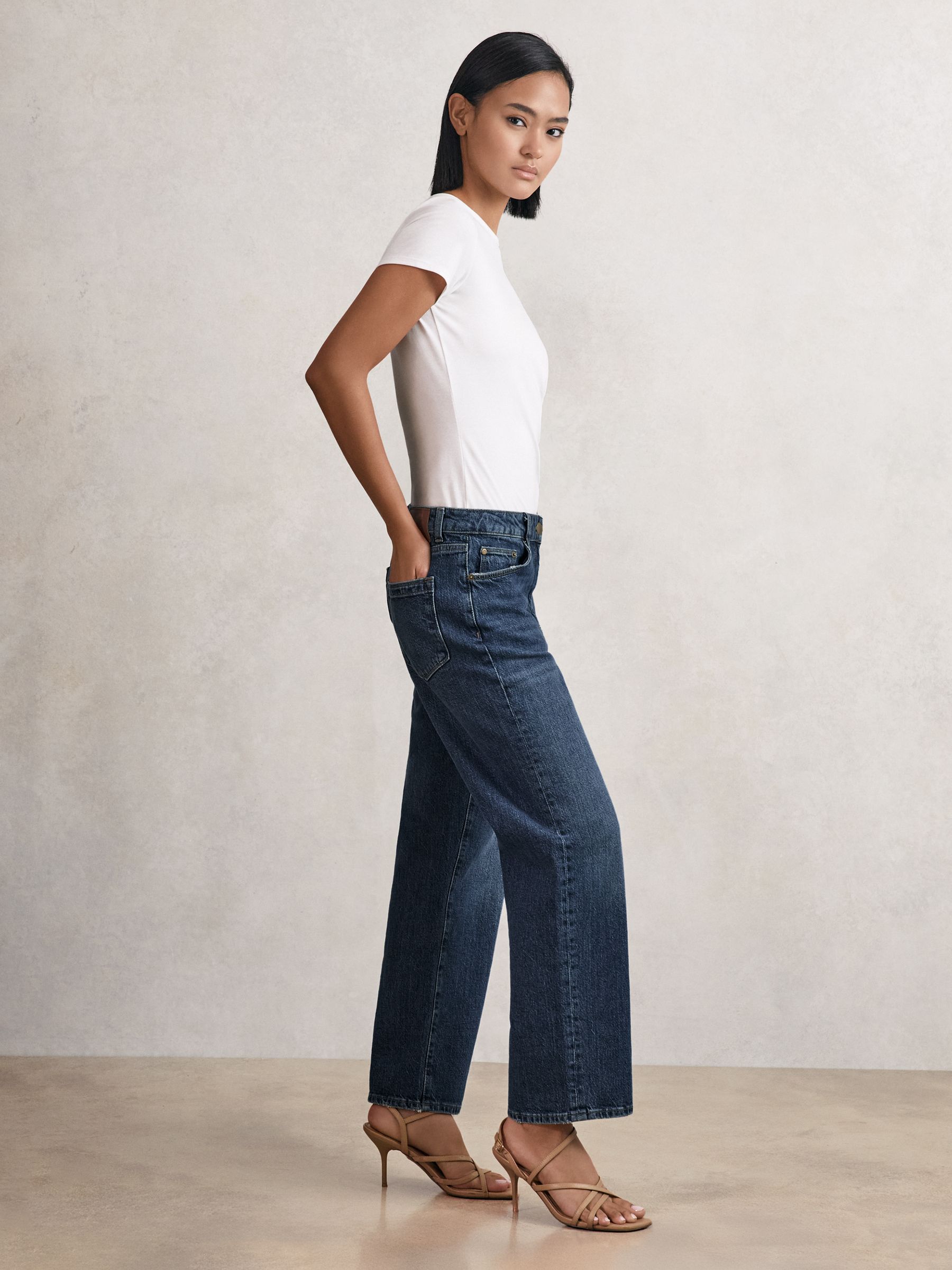 Mid-Rise Straight-Leg Jeans in Mid Blue