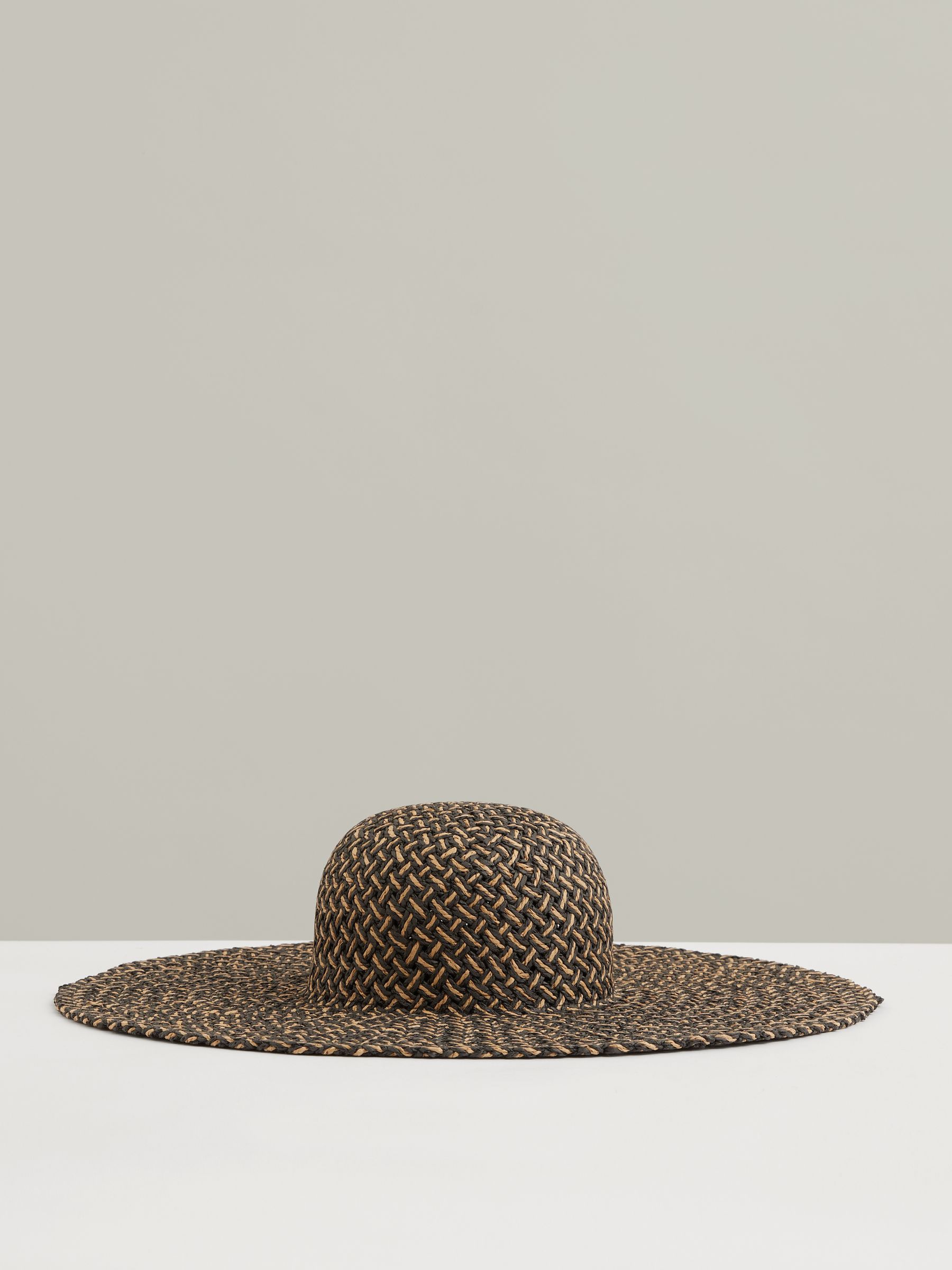 Straw Basket-Weave Sun Hat in Black/Natural