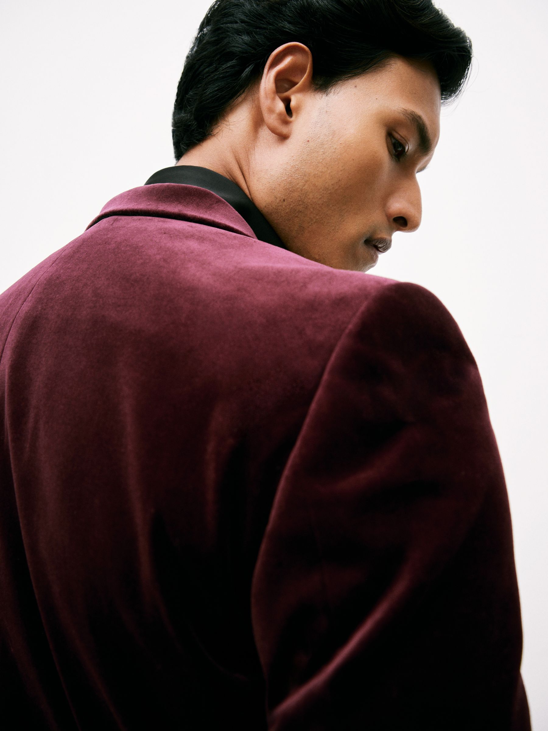 Single-Breasted Velvet Blazer Regular-Fit in Bordeaux