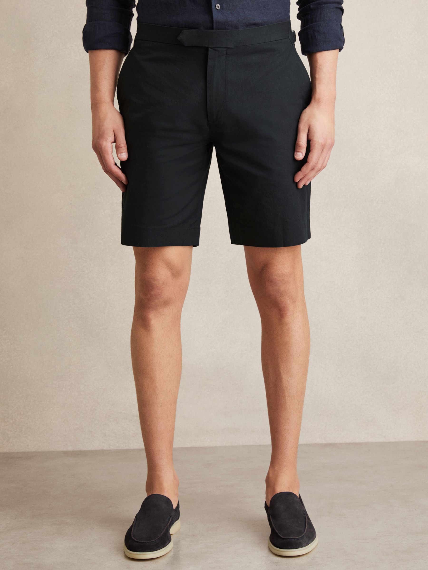 Cotton-Linen Tailored Shorts in Navy