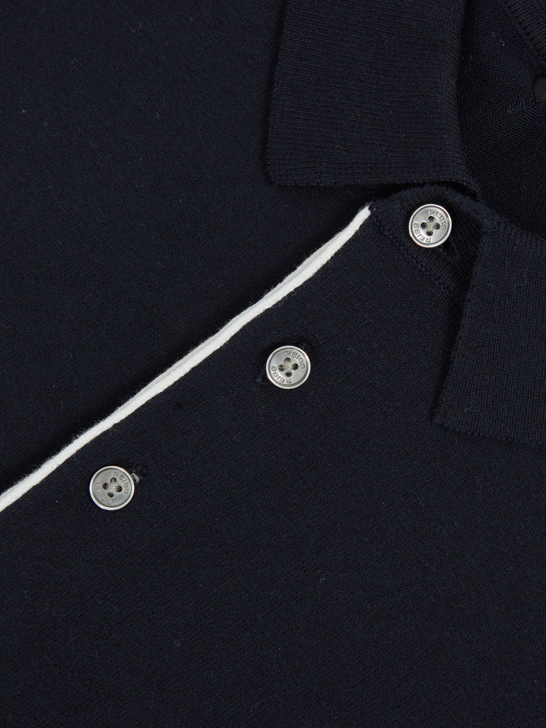 Contrast-Placket Polo Shirt With Cotton in Navy