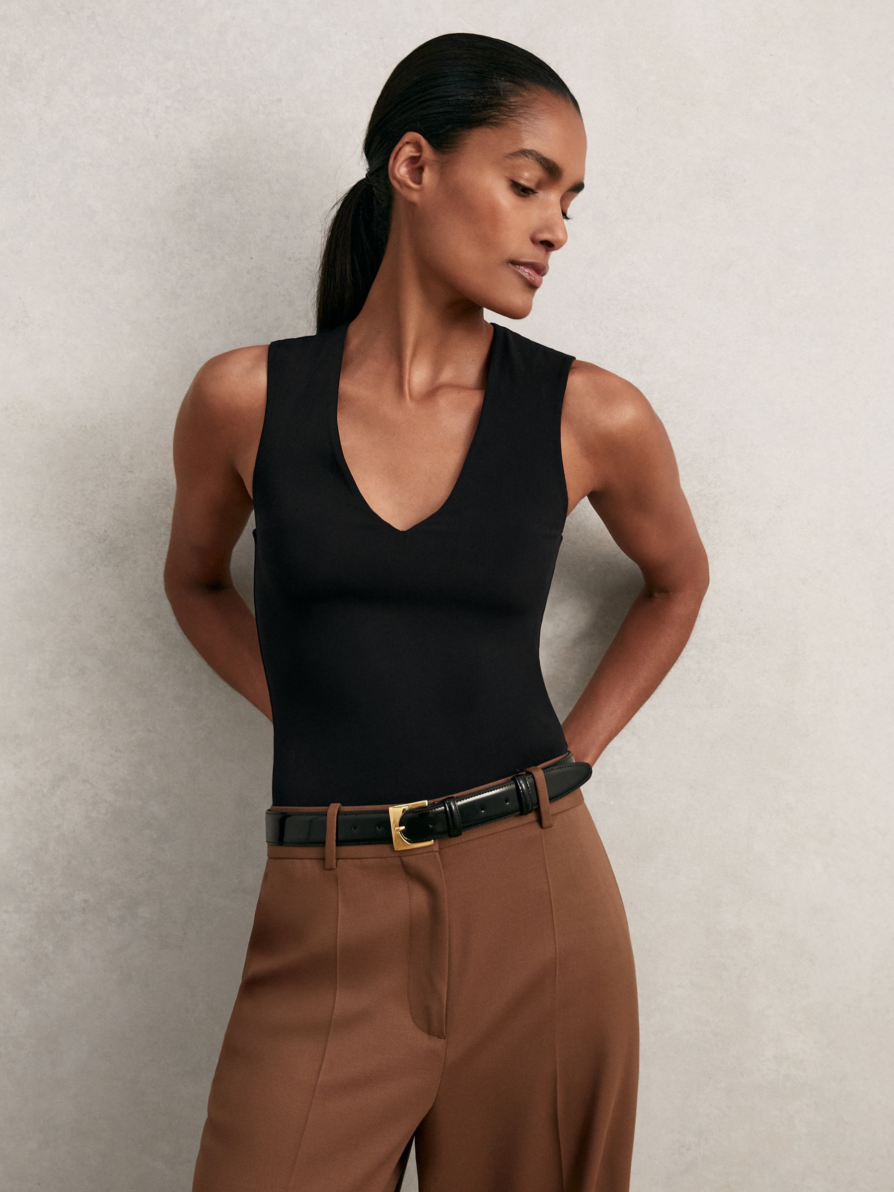 V-Neck Sleeveless Bodysuit in Black