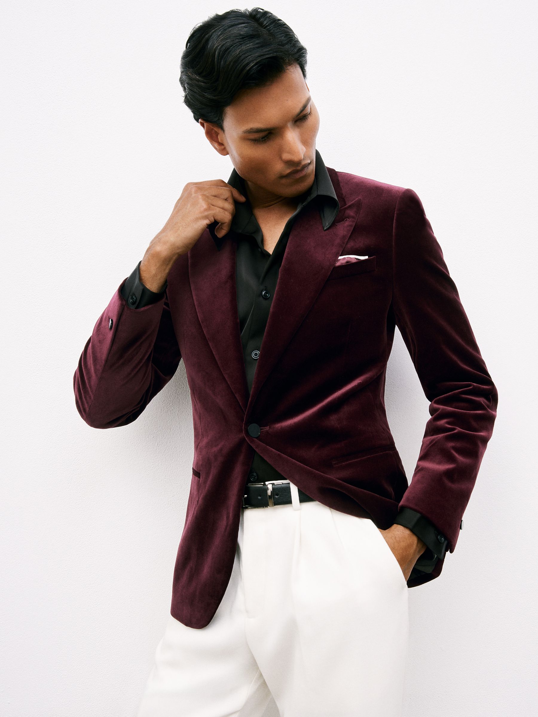 Single-Breasted Velvet Blazer Regular-Fit in Bordeaux