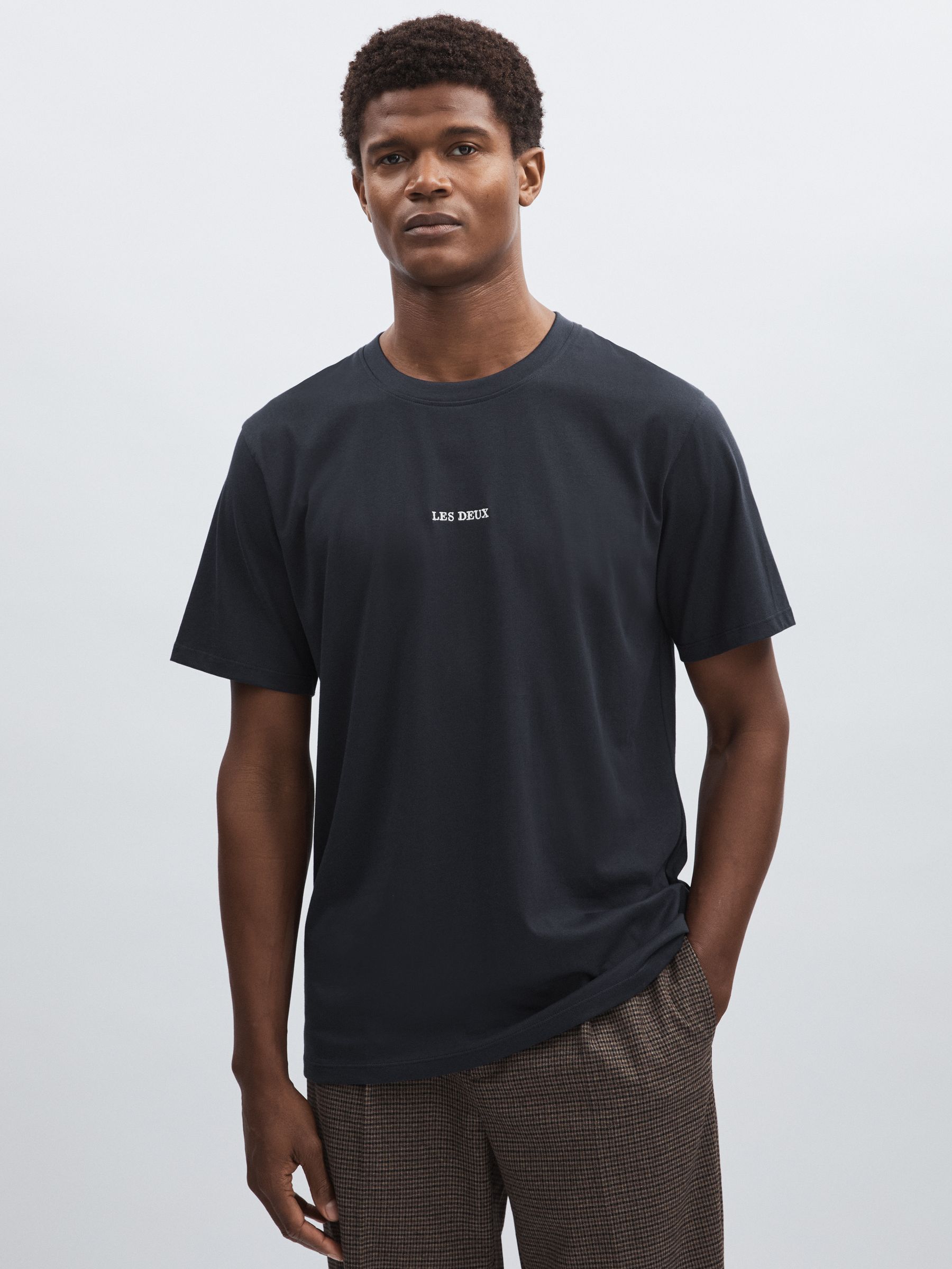 Les Deux Cotton Logo T-Shirt in Navy Blue