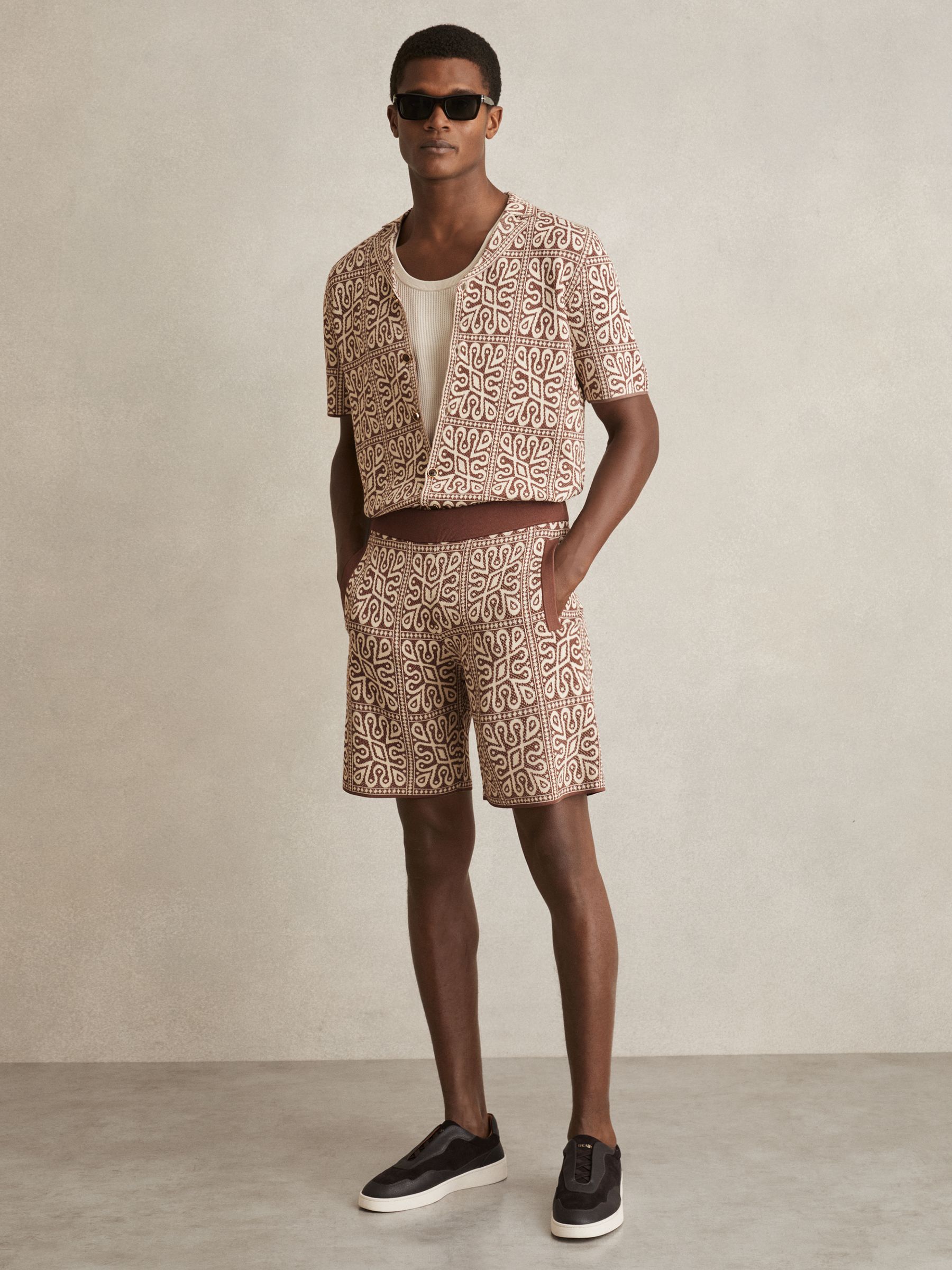 Tile Pattern Knit Shorts in Brown/White