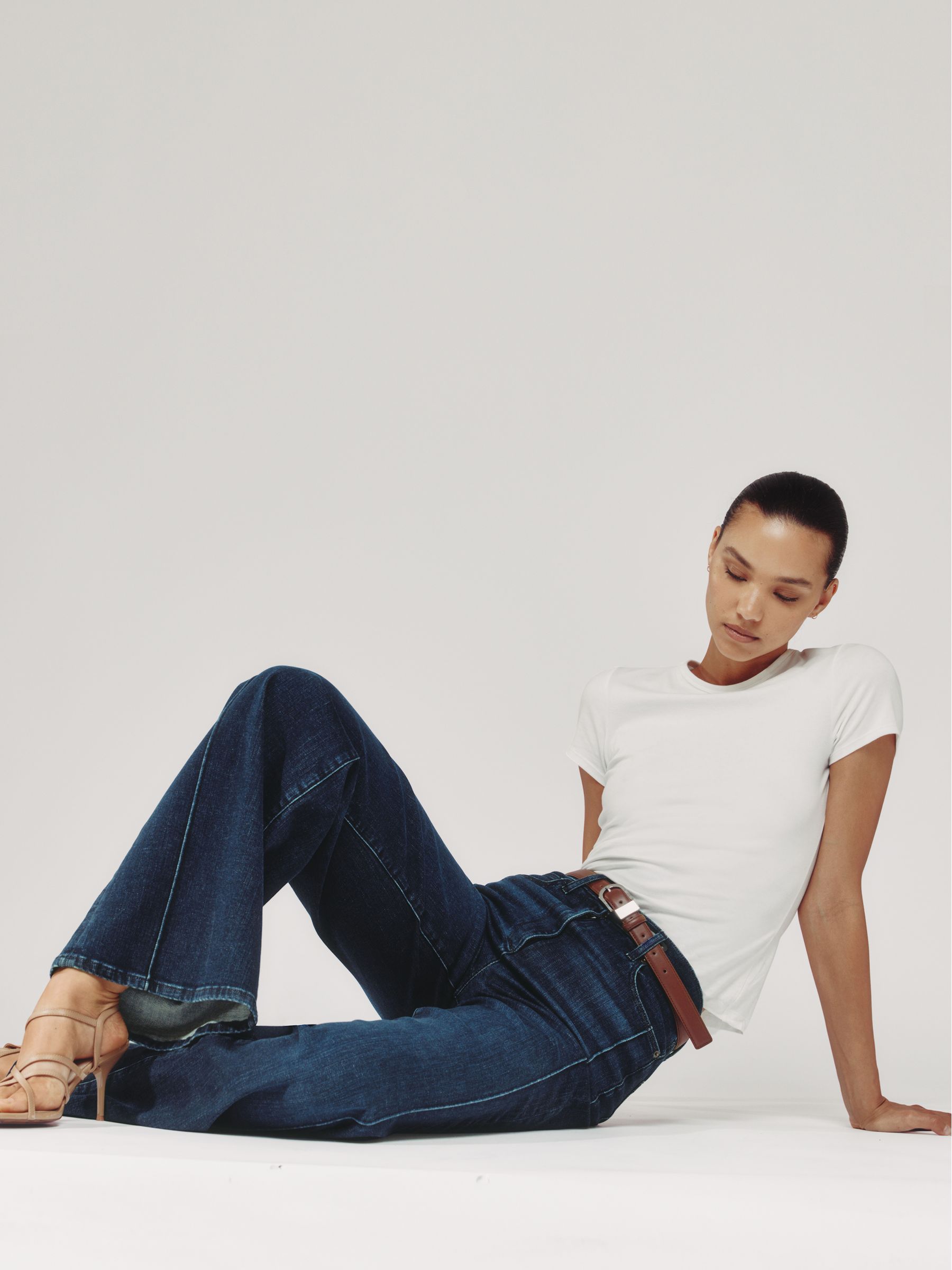 Petite Stretch-Cotton Wide-Leg Jeans in Dark Blue