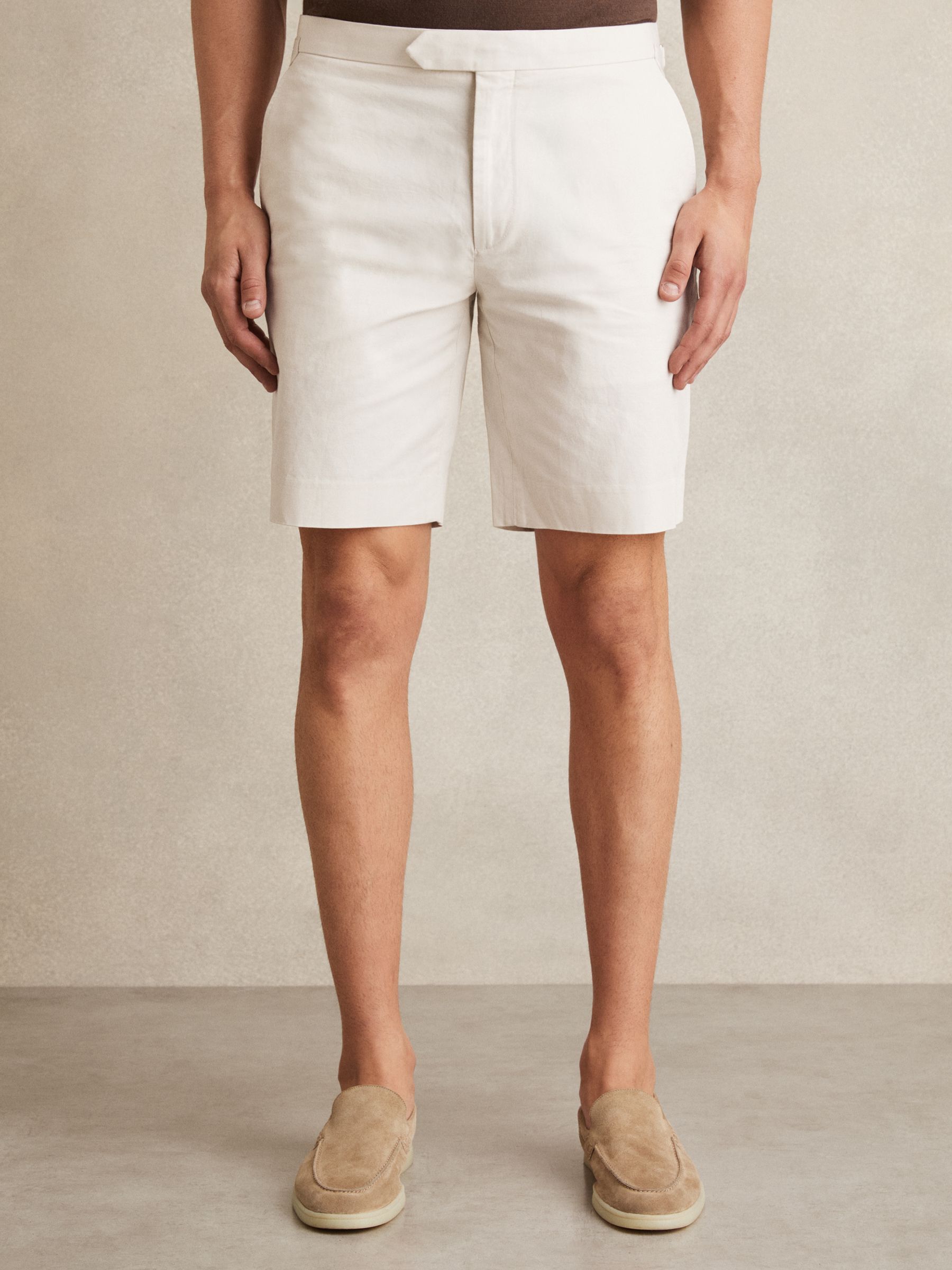 Cotton-Linen Tailored Shorts in Stone