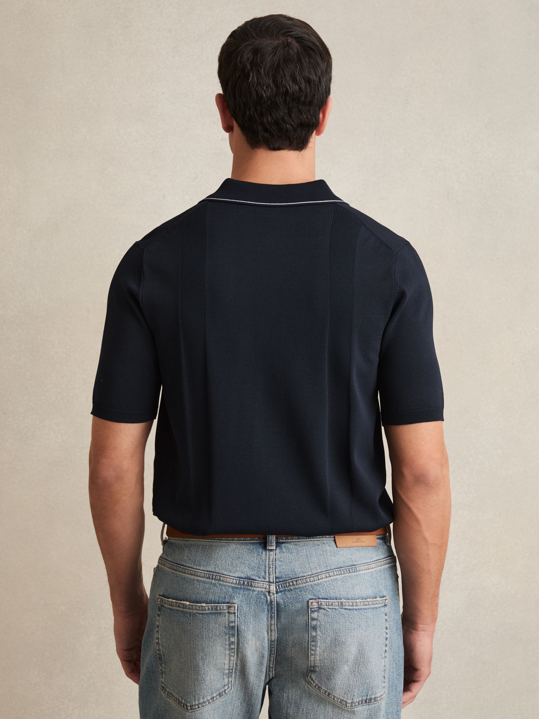 Colourblock Tipped Knit Shirt in White/Navy