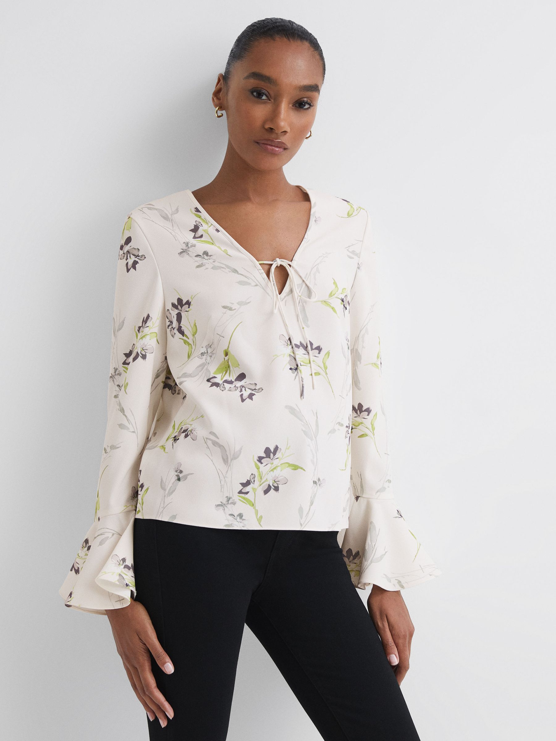 Florere Floral V-Neck Top in Cream