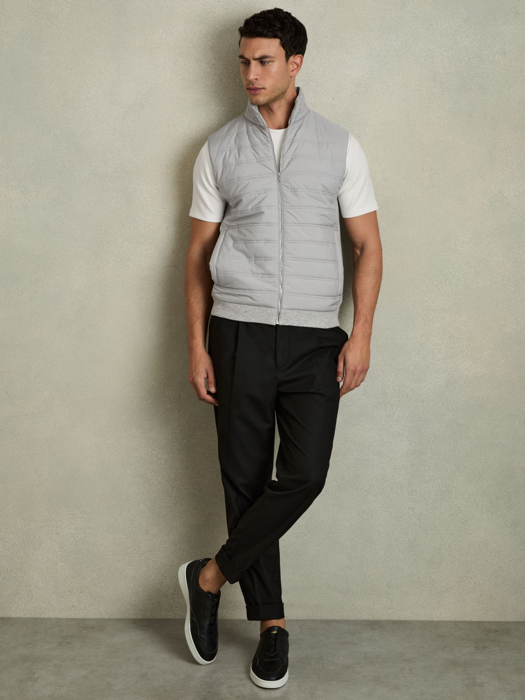 Hybrid Quilt and Knit Zip-Through Gilet in Soft Grey