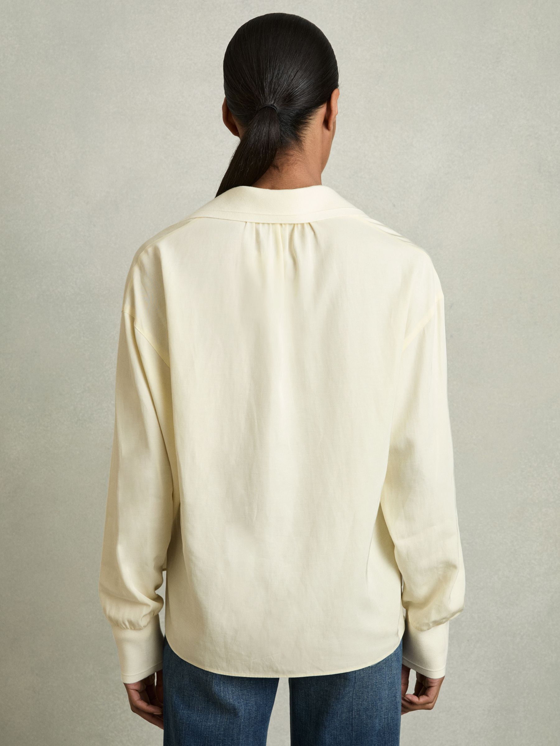 Overhead Open-Collar Shirt With Linen in Pale Yellow