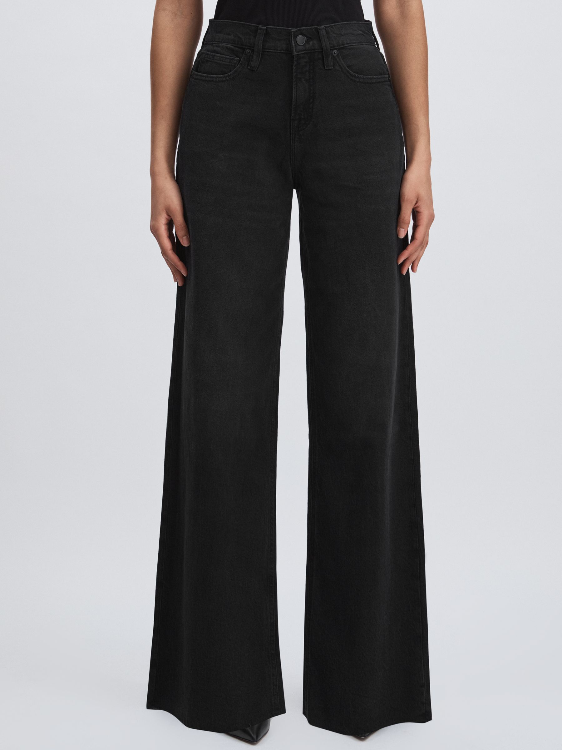 Good American Petite Relaxed Jeans in Black