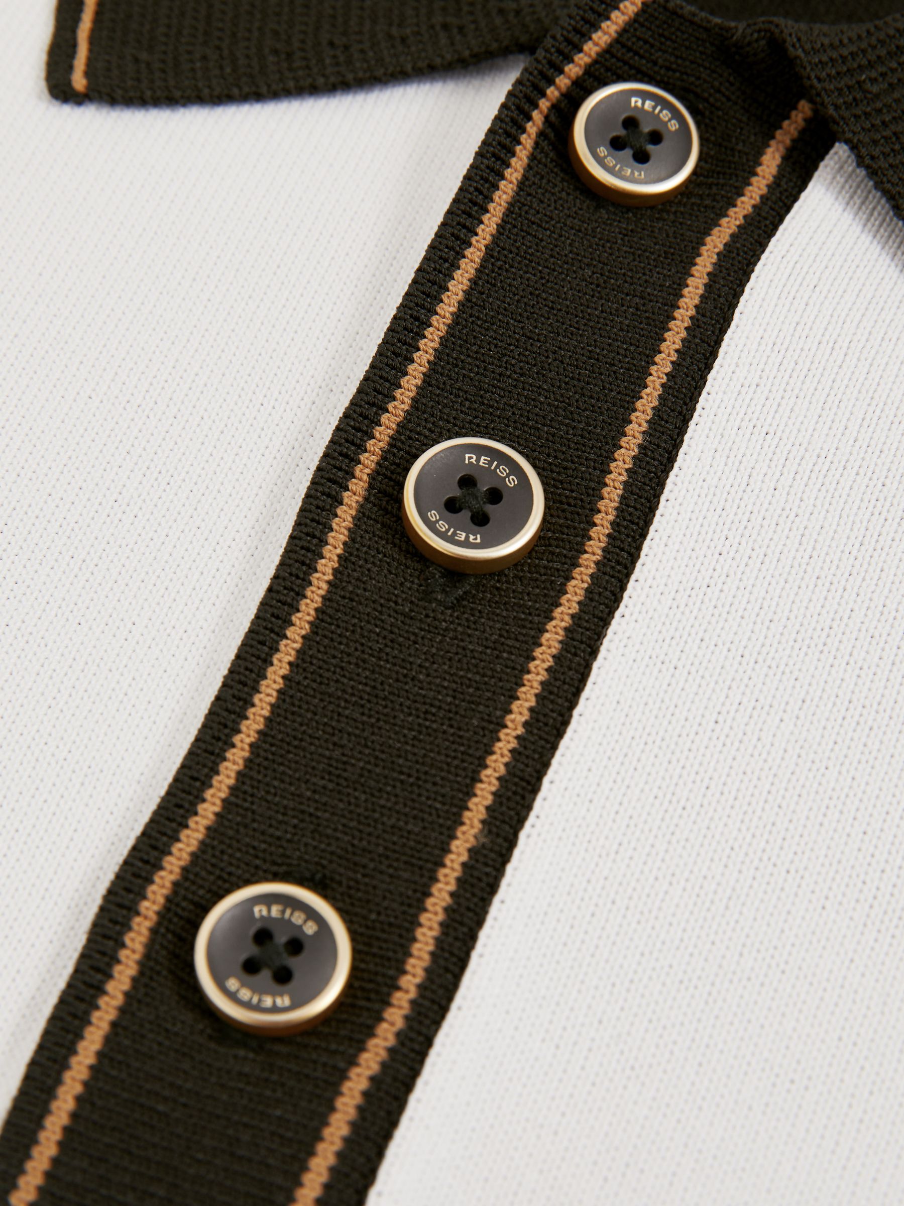 Colour-Block Knit Polo Shirt in Optic White/Green