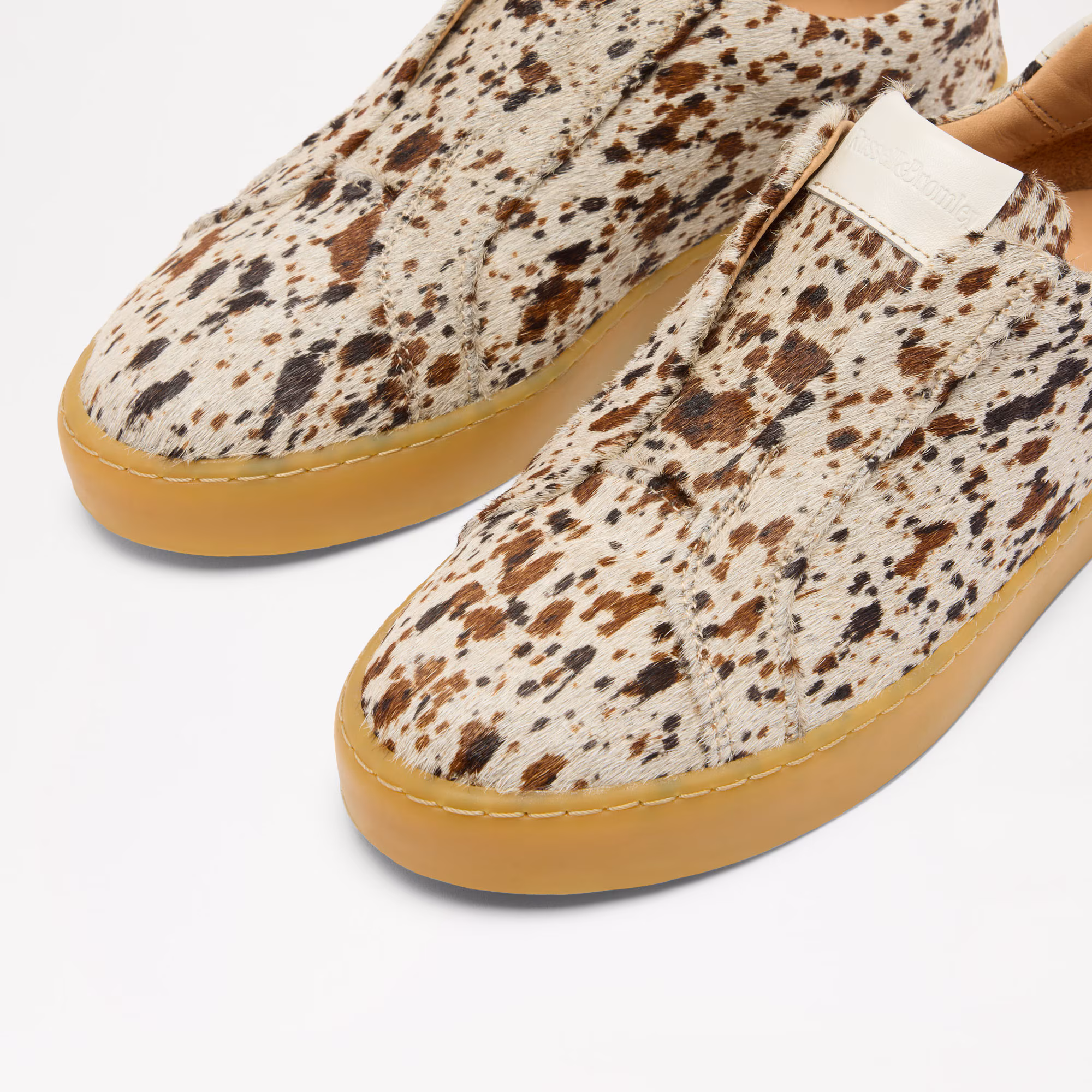 Pear<br>Laceless Slim Sole Sneaker