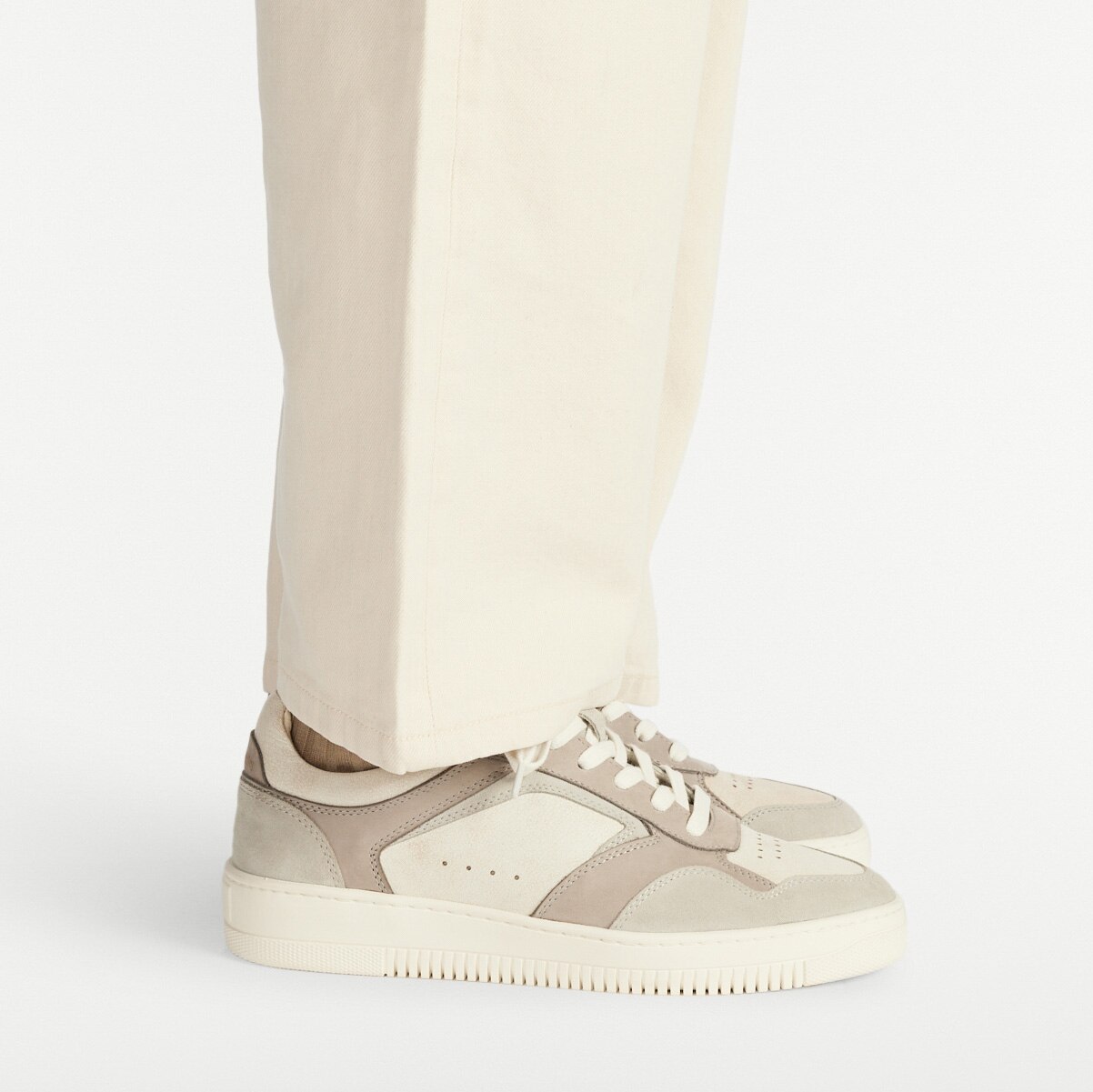 Newton<br>Oxford Lace Trainer