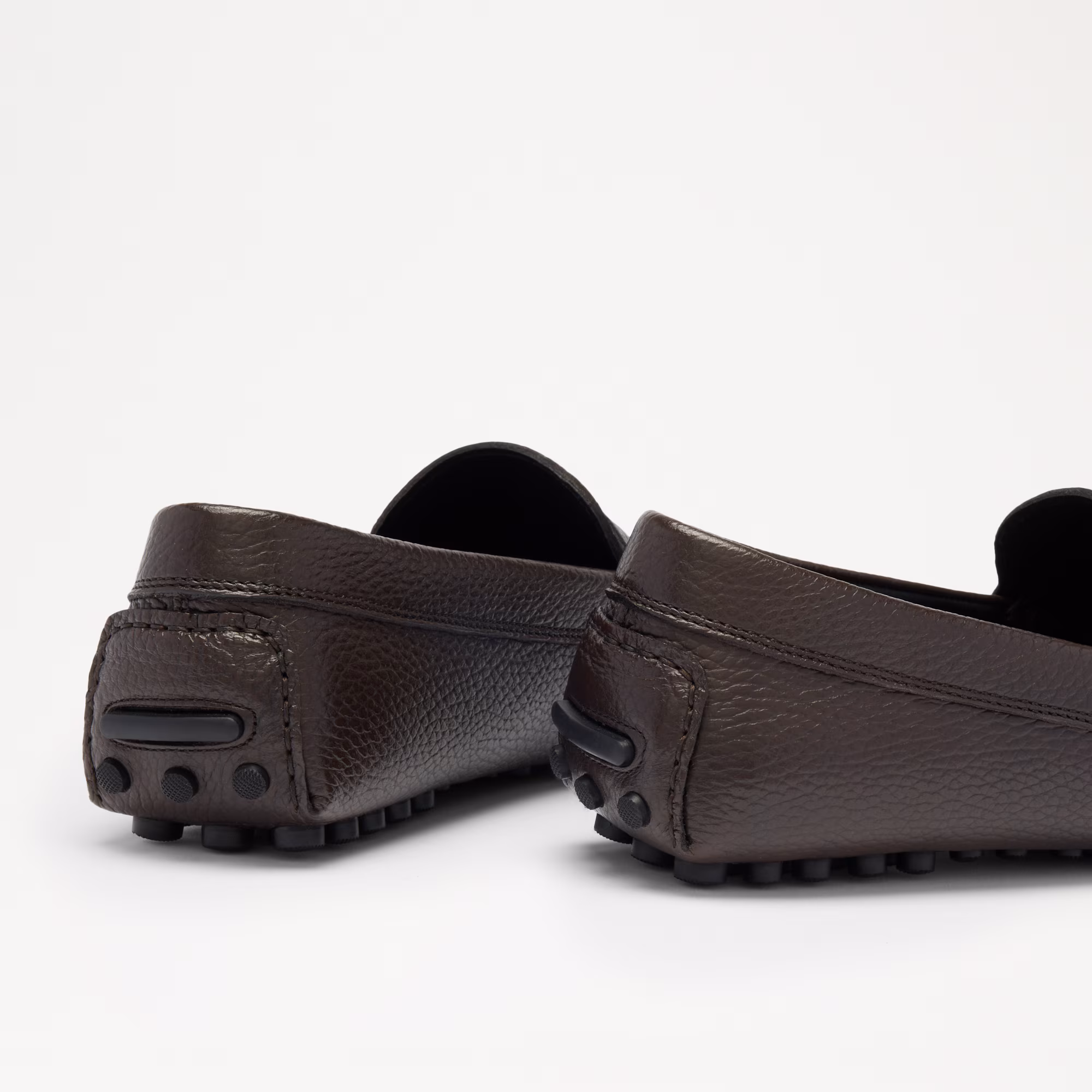 Reggie Saddle<br>Perforated Driver