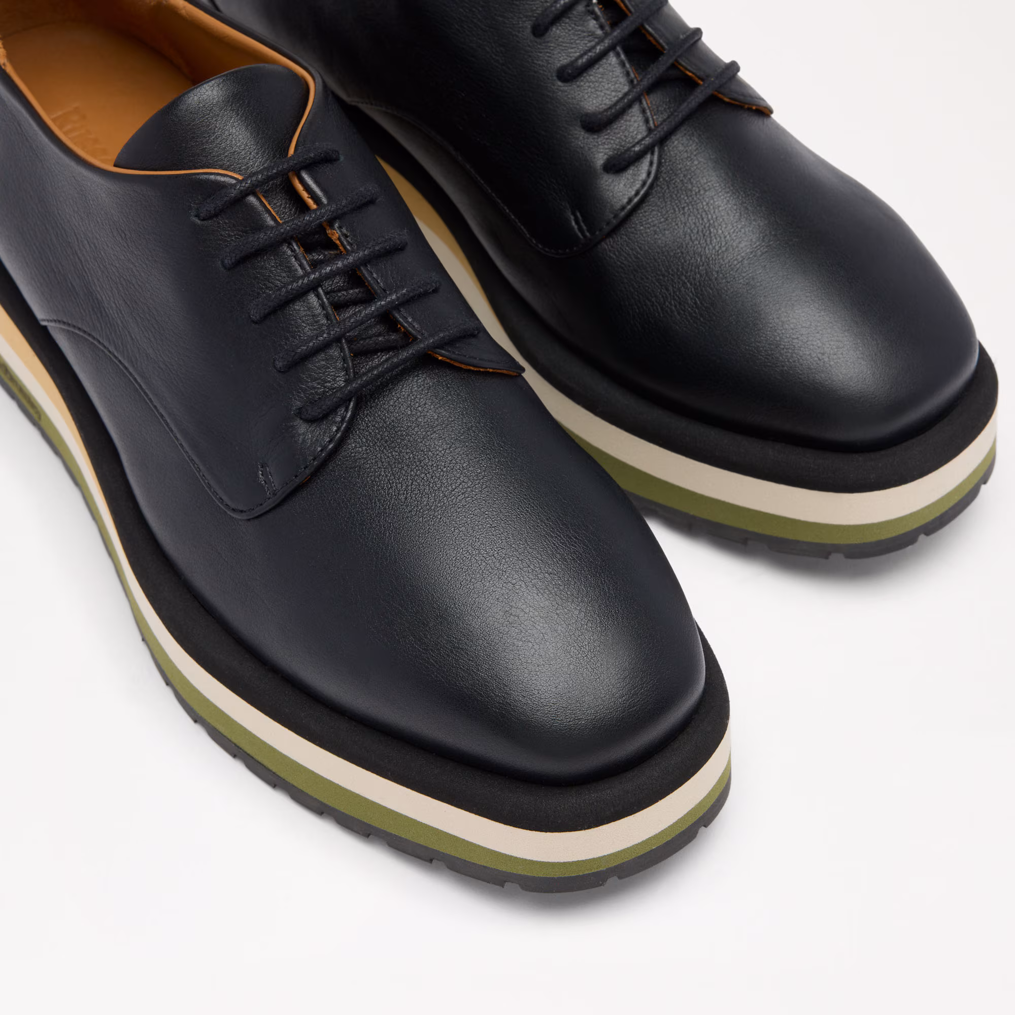 Blakelow Lace Up<br>Lace Up Flatform