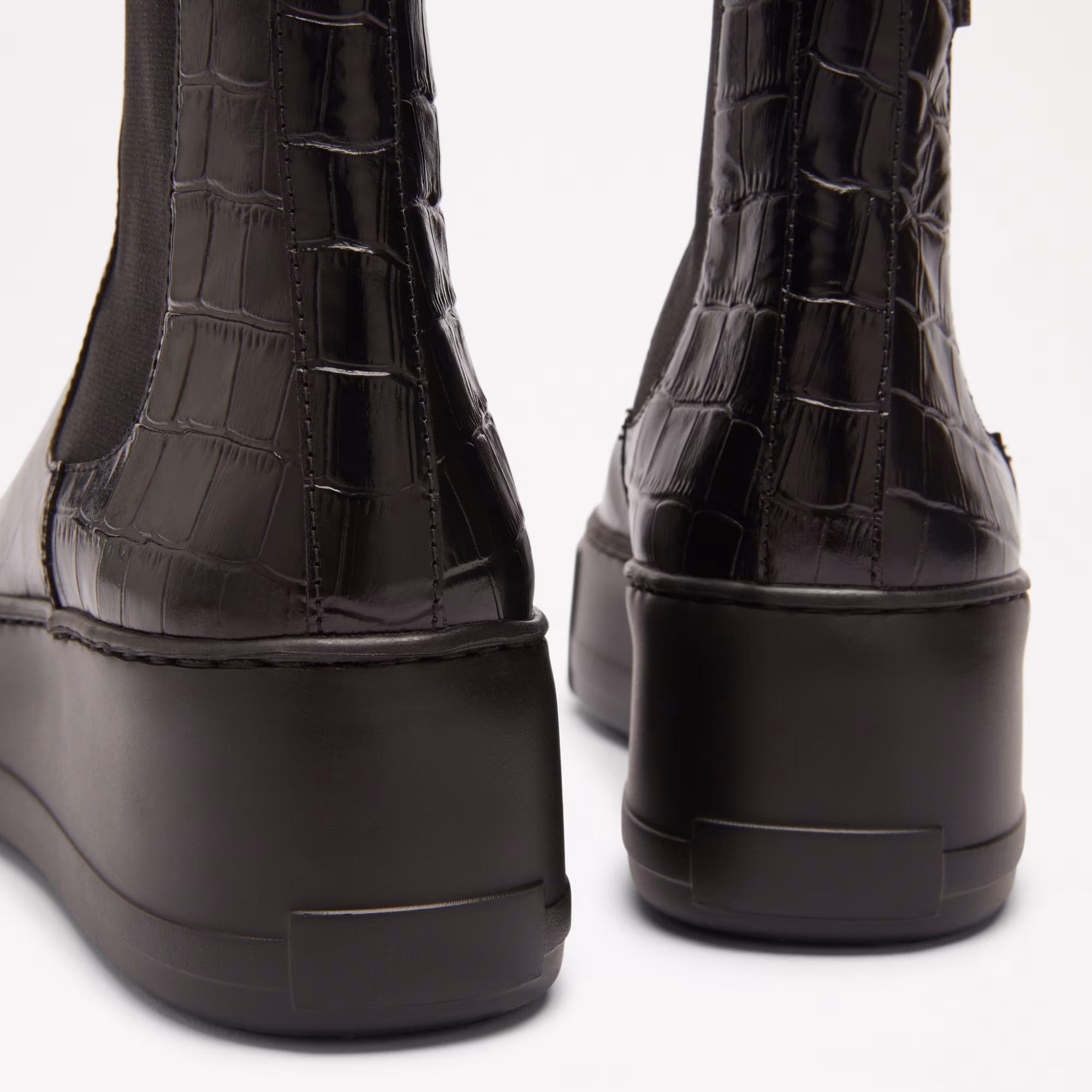 Park Way<br>Flatform Chelsea Boot