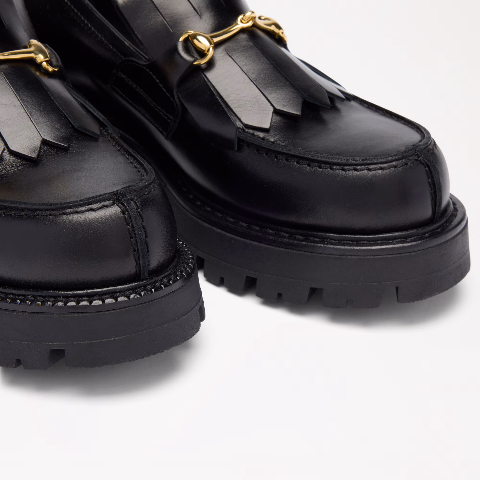 Mossley<br>Chunky Fringe Loafer