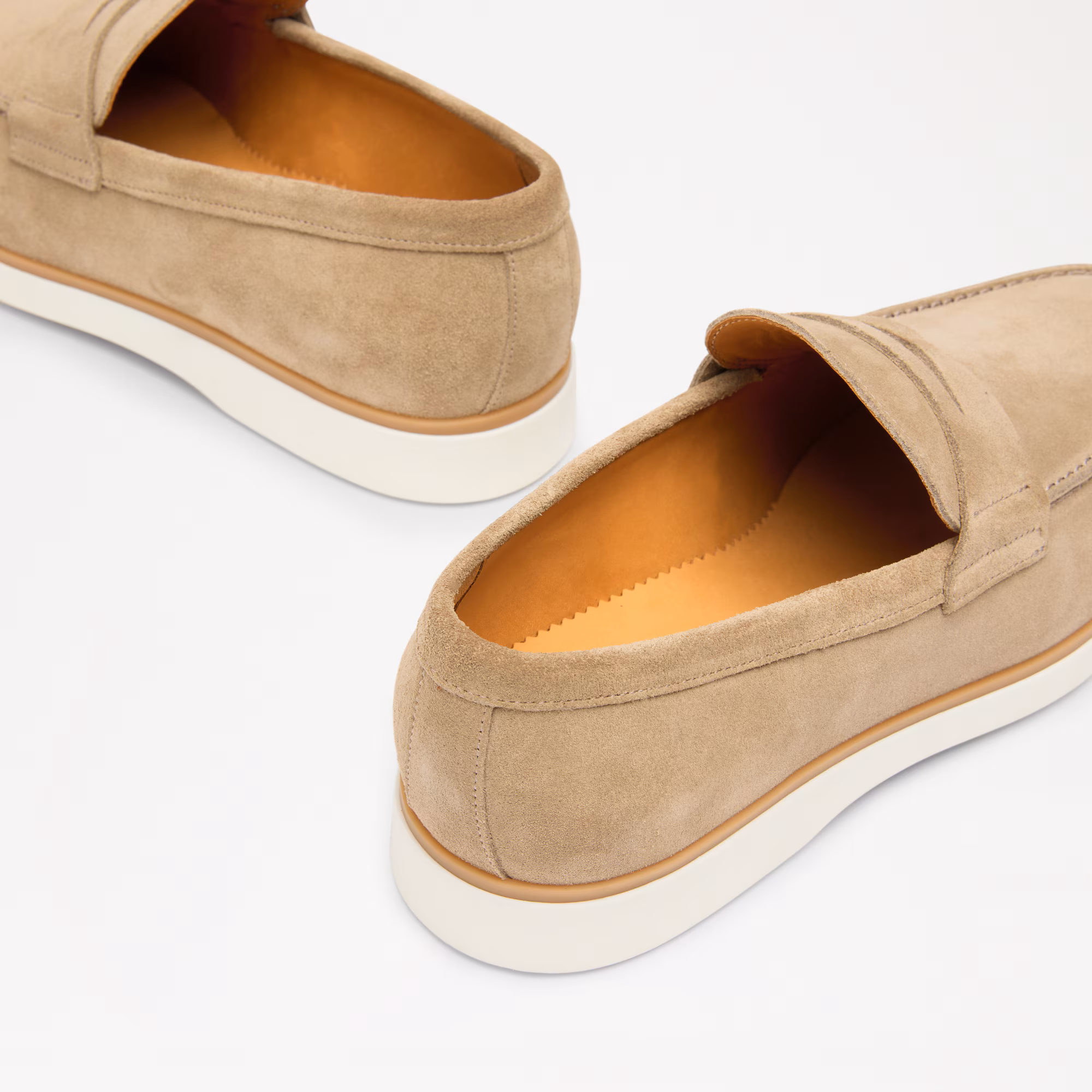 Benny<br>Easy Saddle Loafer