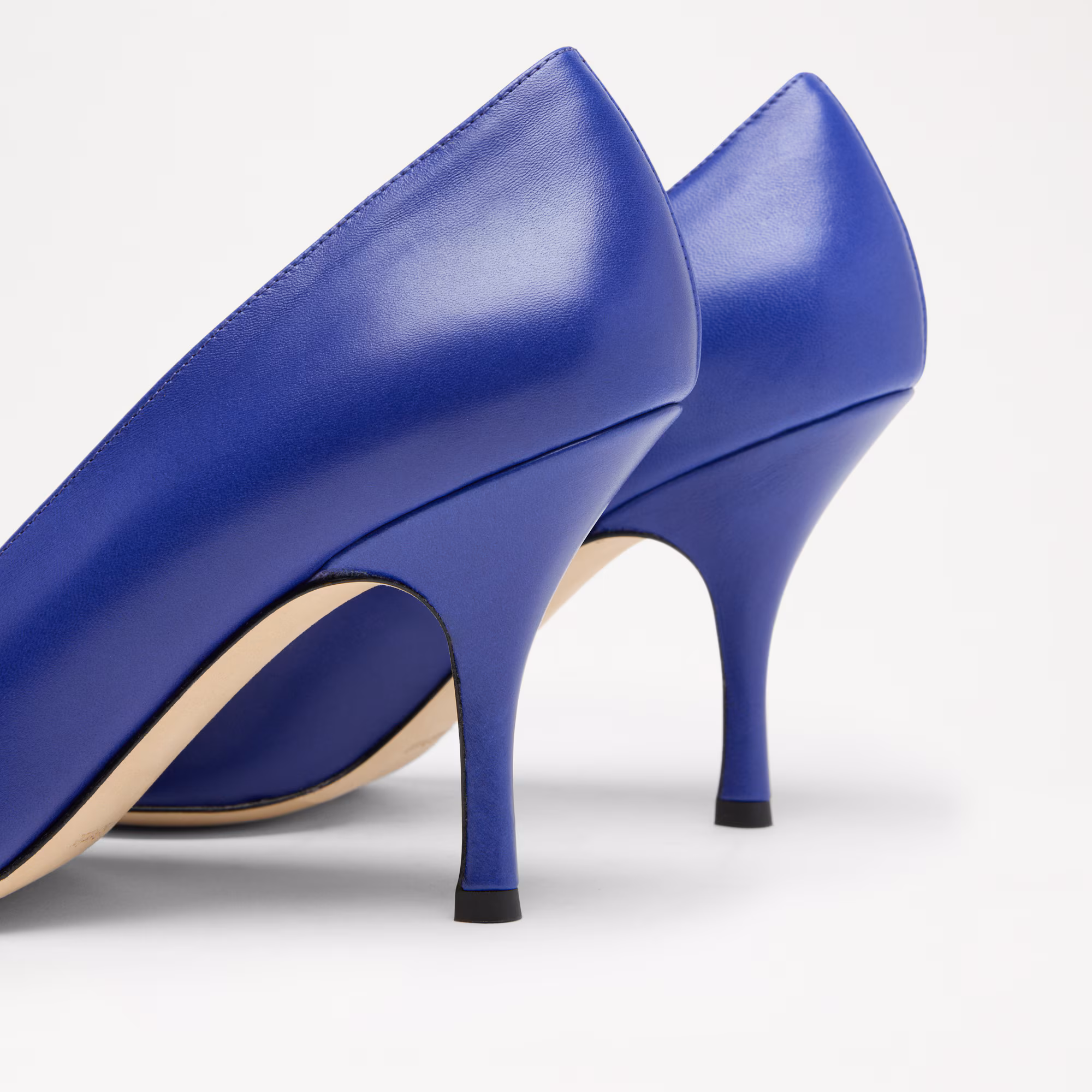 Hillcliffe Court High<br>High Heeled Court