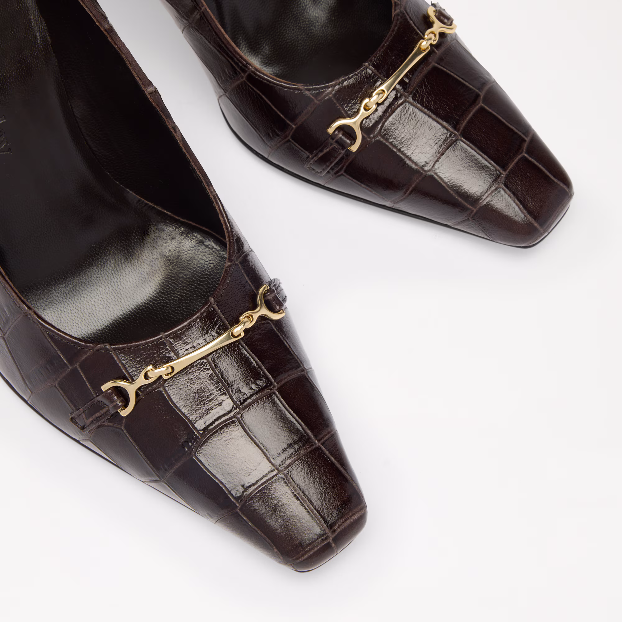 Marley Court<br>Heeled Snaffle Court