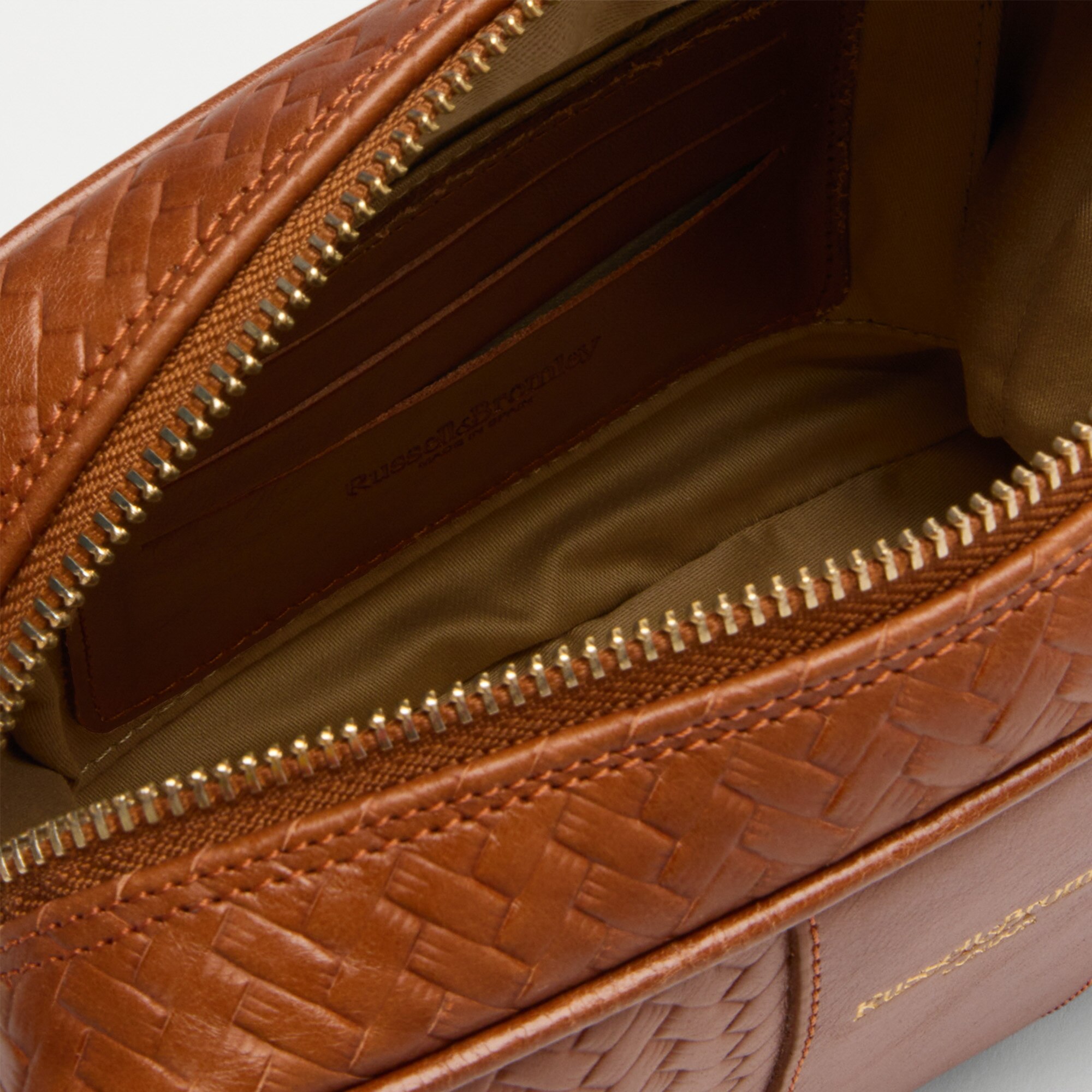 Robin<br>Crossbody Camera Bag