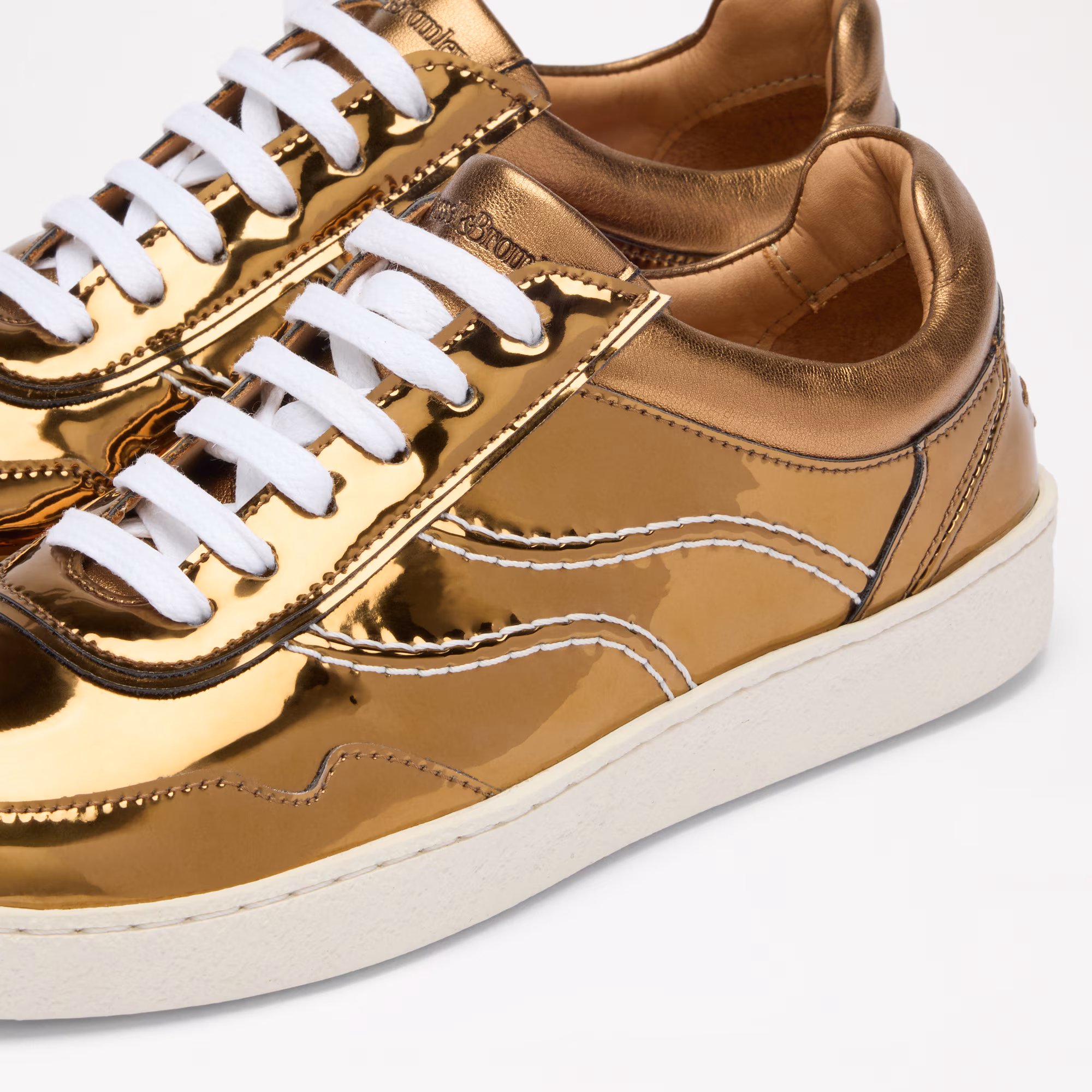 Elton<br>Slim Sole Lace Up