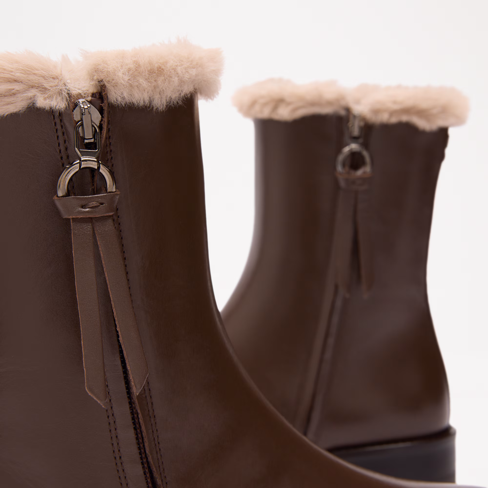 Lake<br>Side Zip Faux Fur Lined Boot