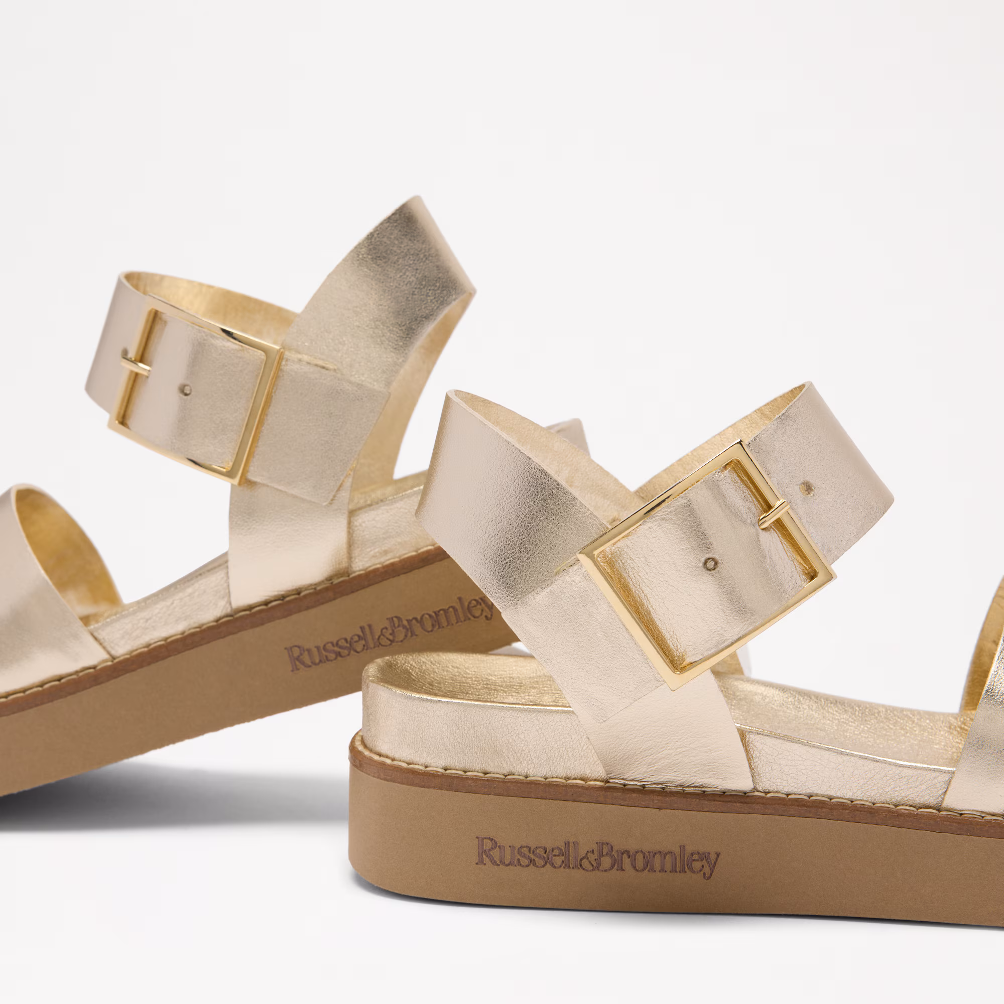 Boston<br>Flatform Sandal