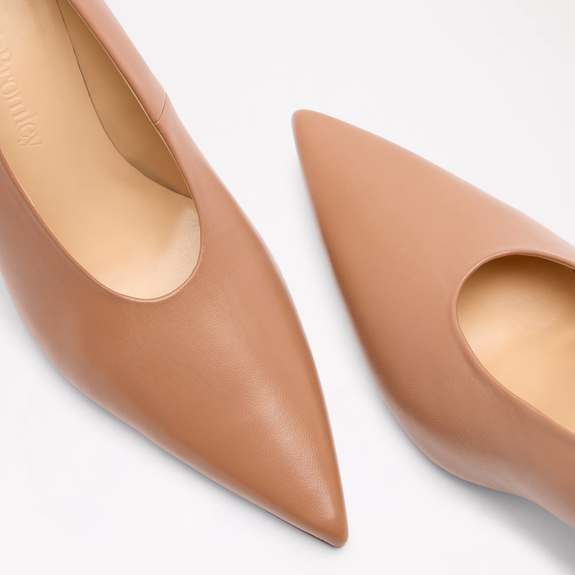 Easton<br>Mid Heel Court