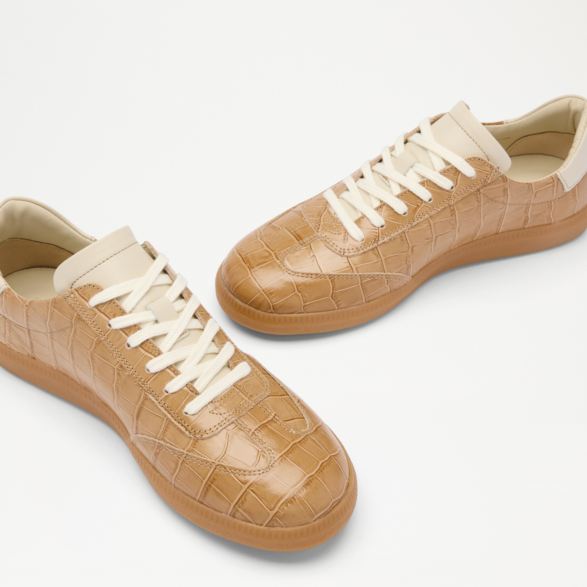 Nordic<br>Thin Sole Trainer