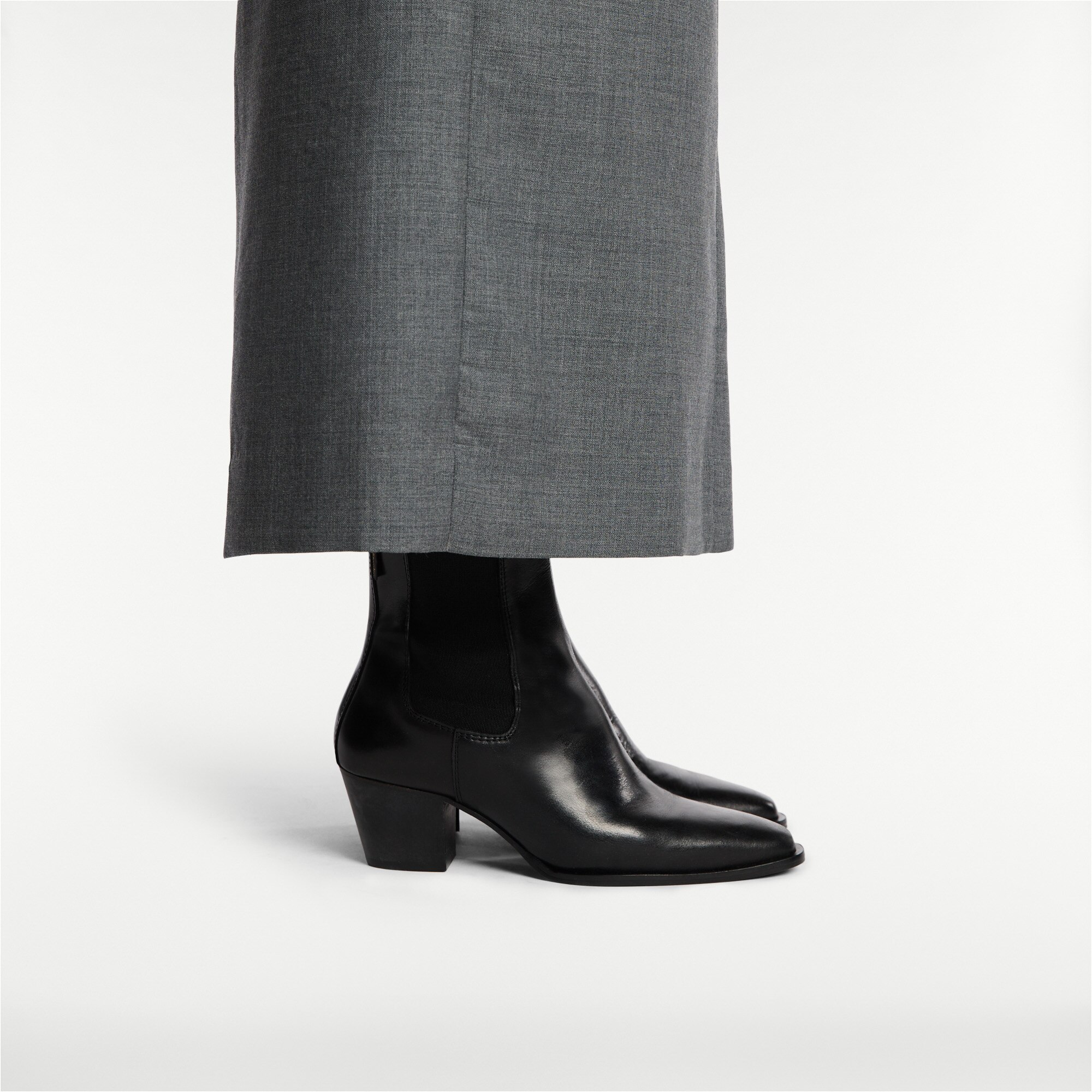 Calle<br>Western Chelsea Boot