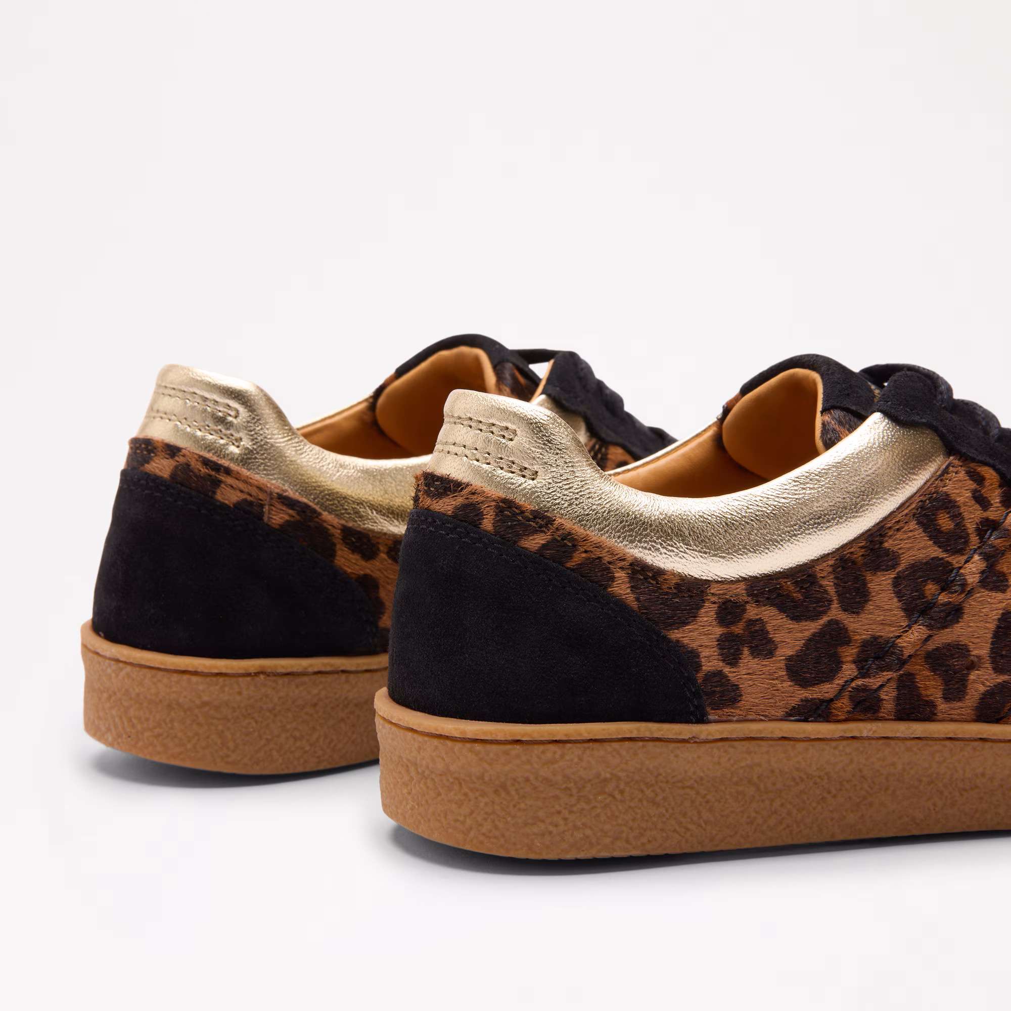 Roller<br>Scalloped Lace Up Trainer