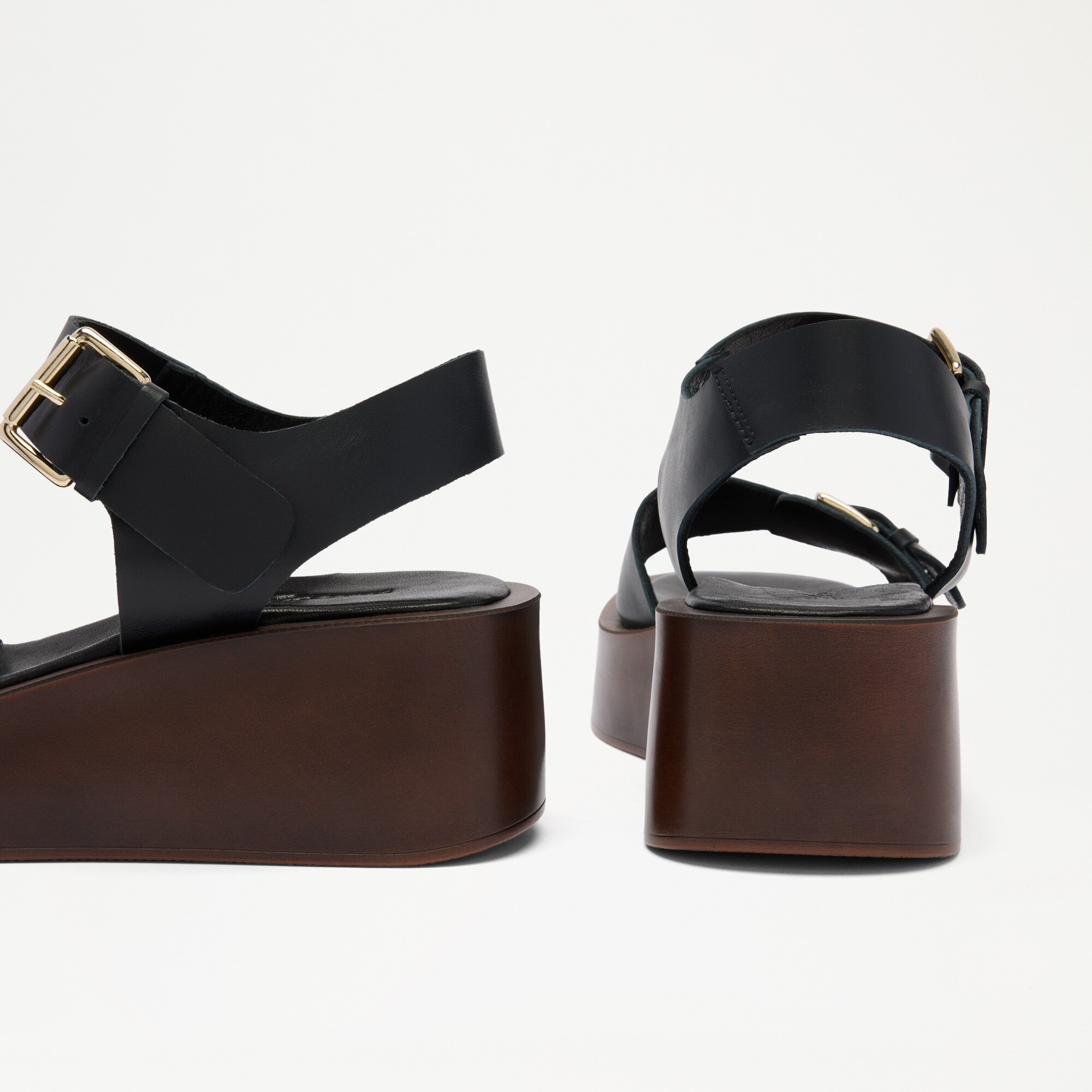 Rockford<br>Flatform Buckle Sandal