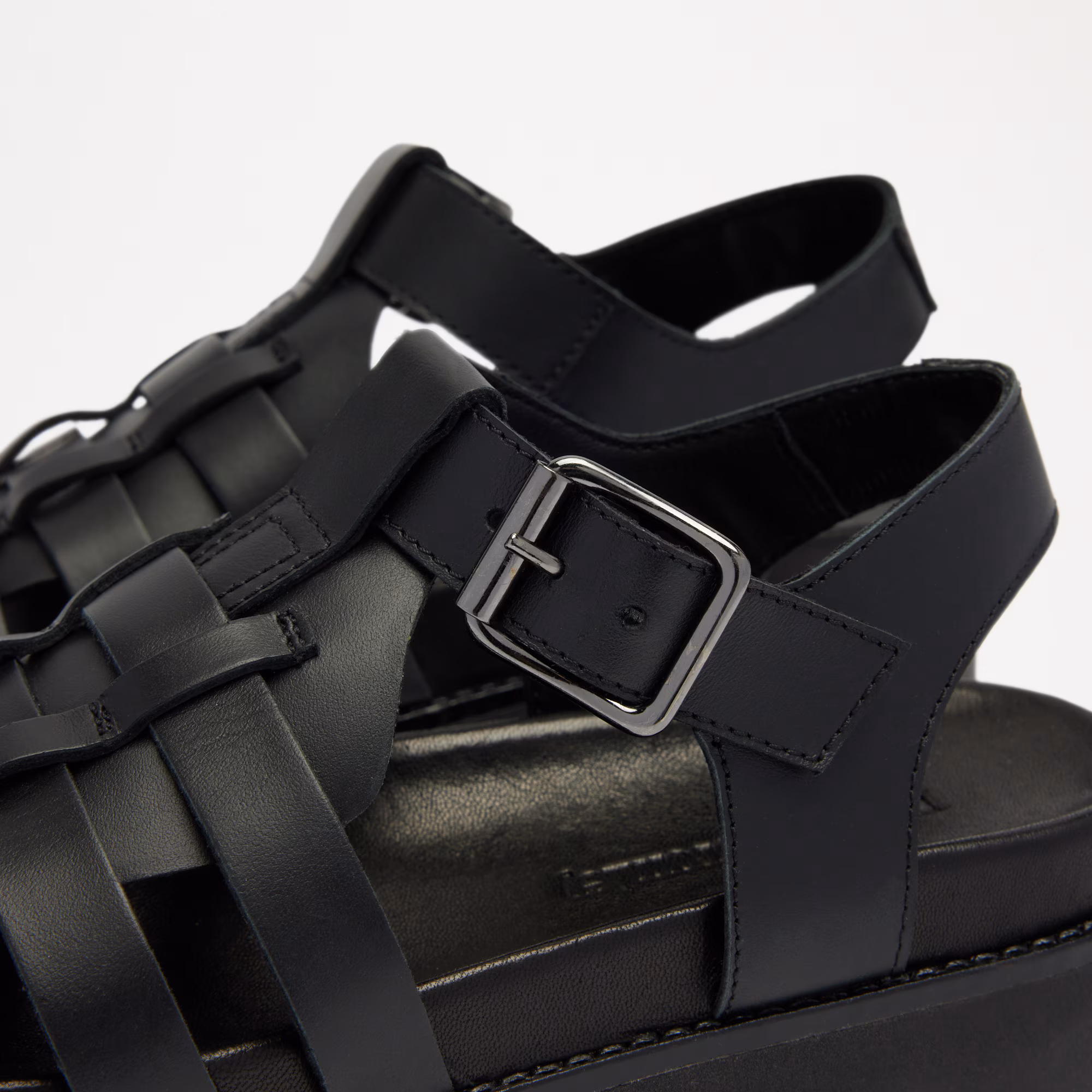 Chicago Fisherman<br>Flatform Fisherman Sandal