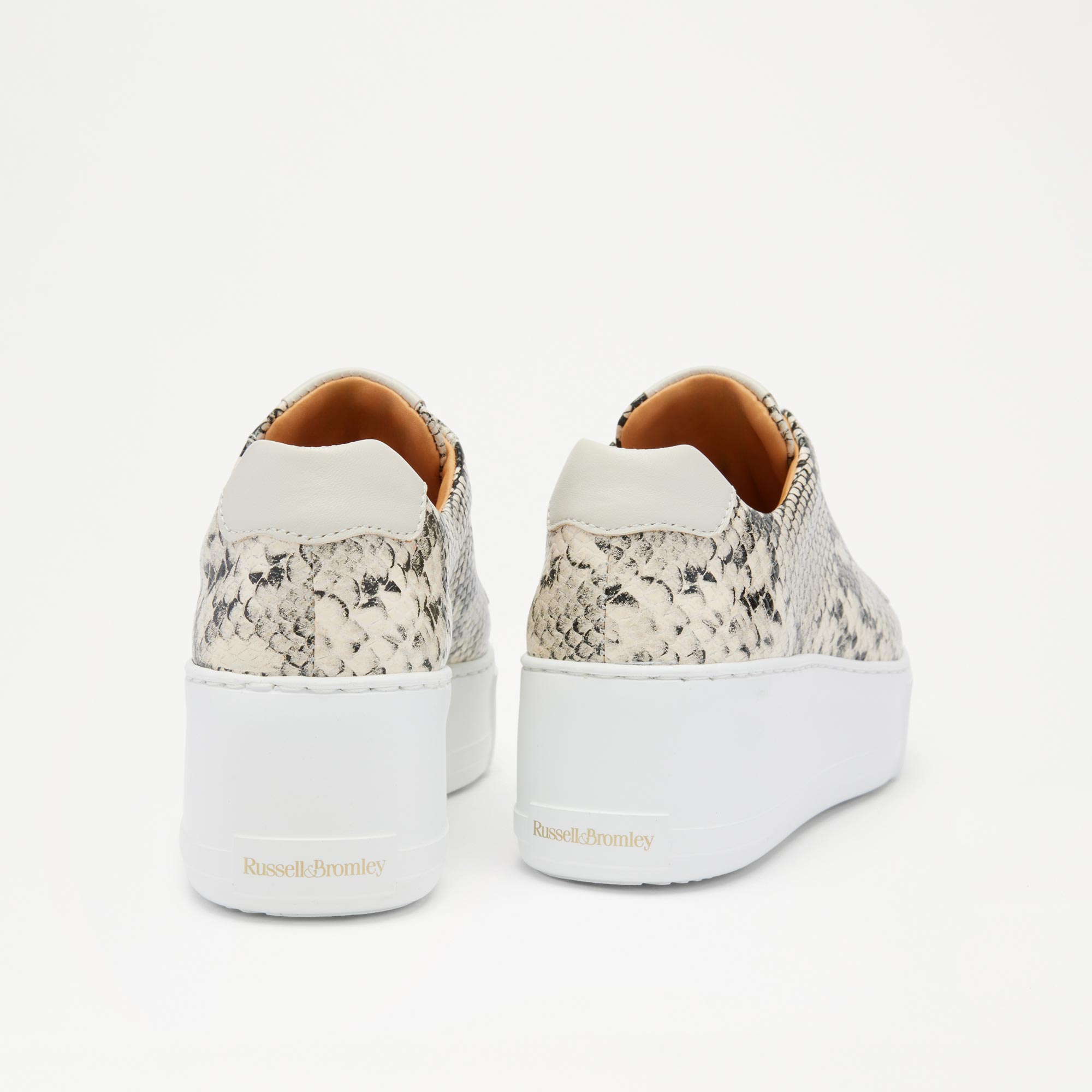 Park Up<br>Laceless Flatform Trainer