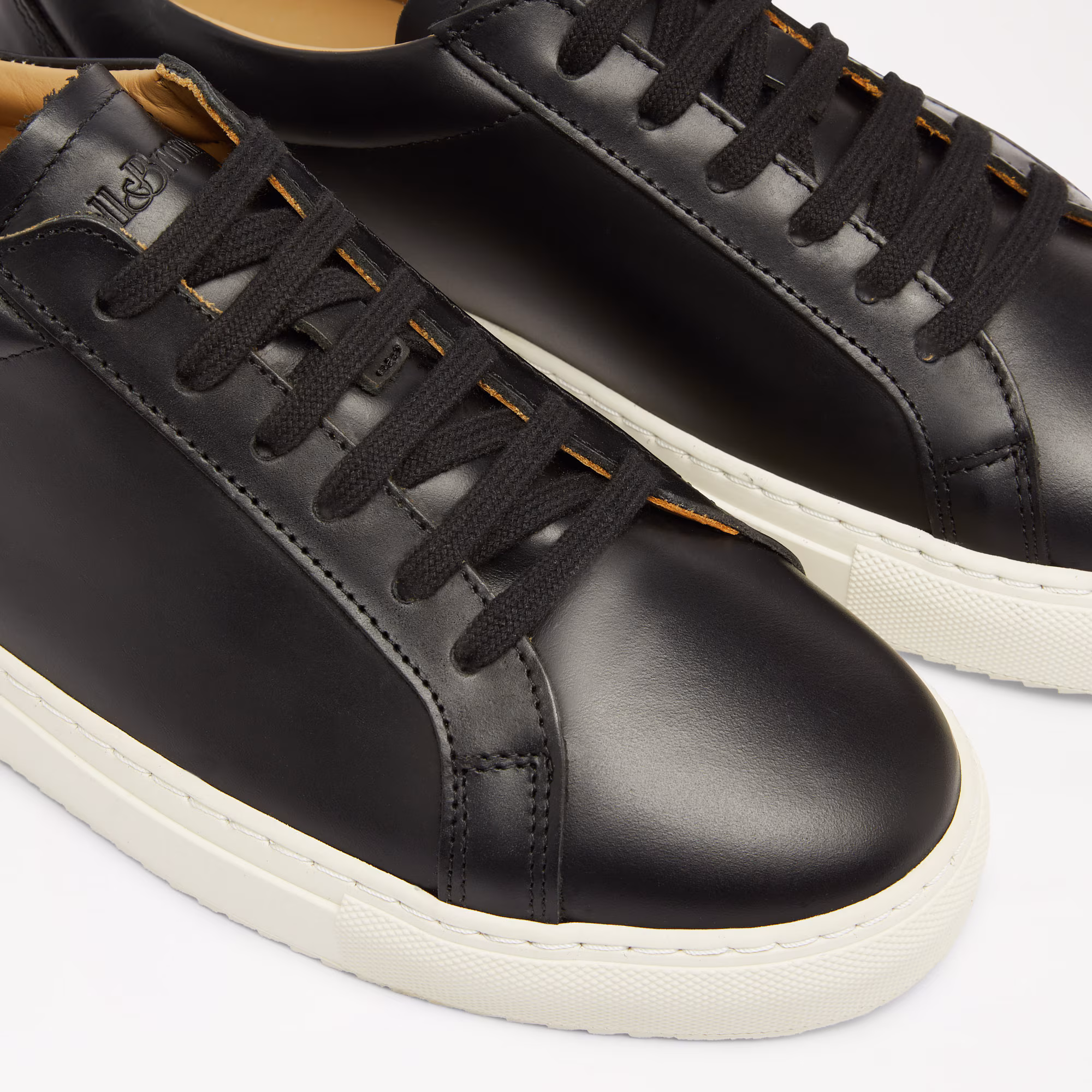 Relay<br>Classic Trainer